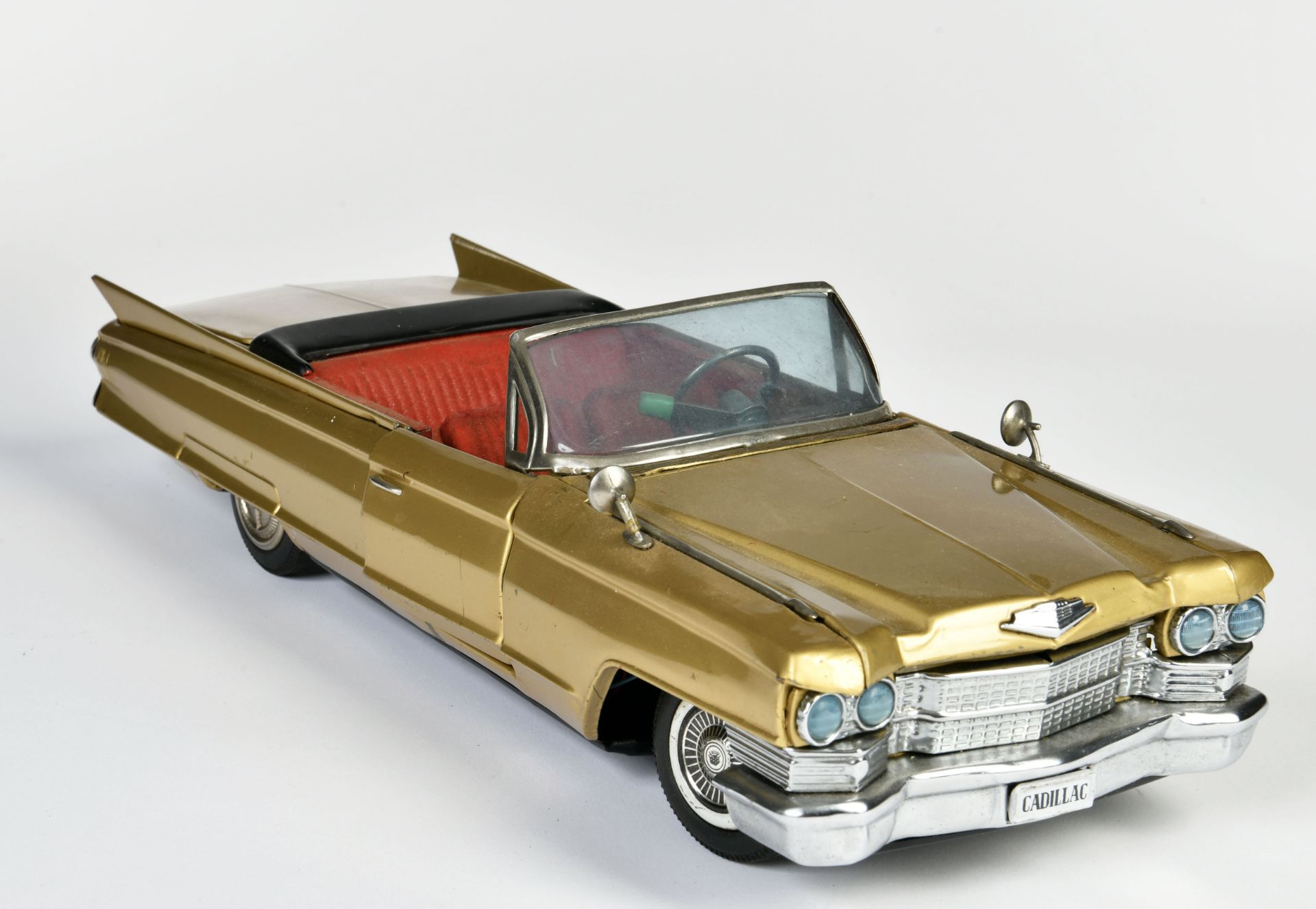 Bandai, Golden Cadillac, Japan, 43 cm, tin, function ok, one mirror fixed, paint d., C 2-