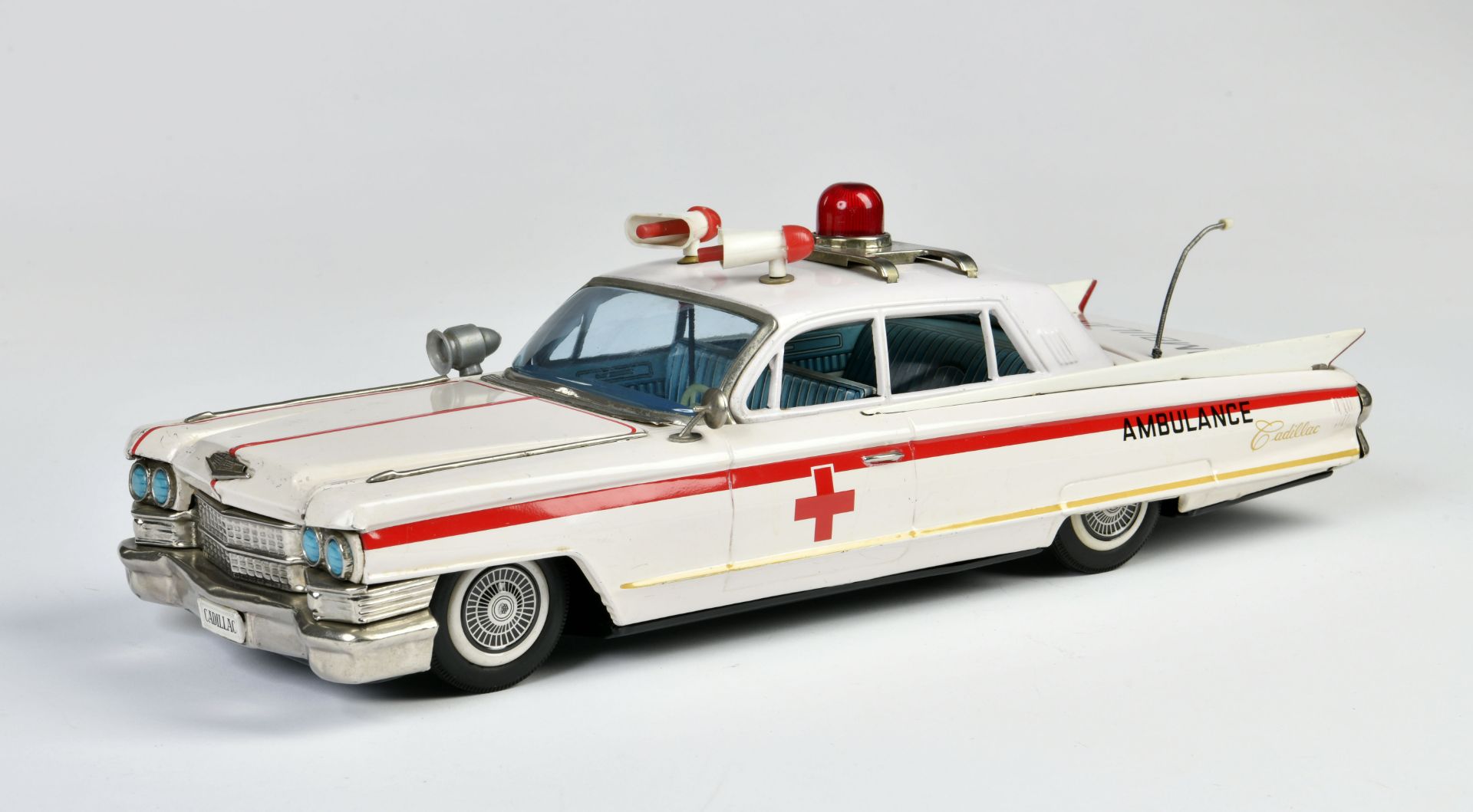 Bandai, Cadillac Ambulance, Japan, 43 cm, tin, friction ok, C 1-2