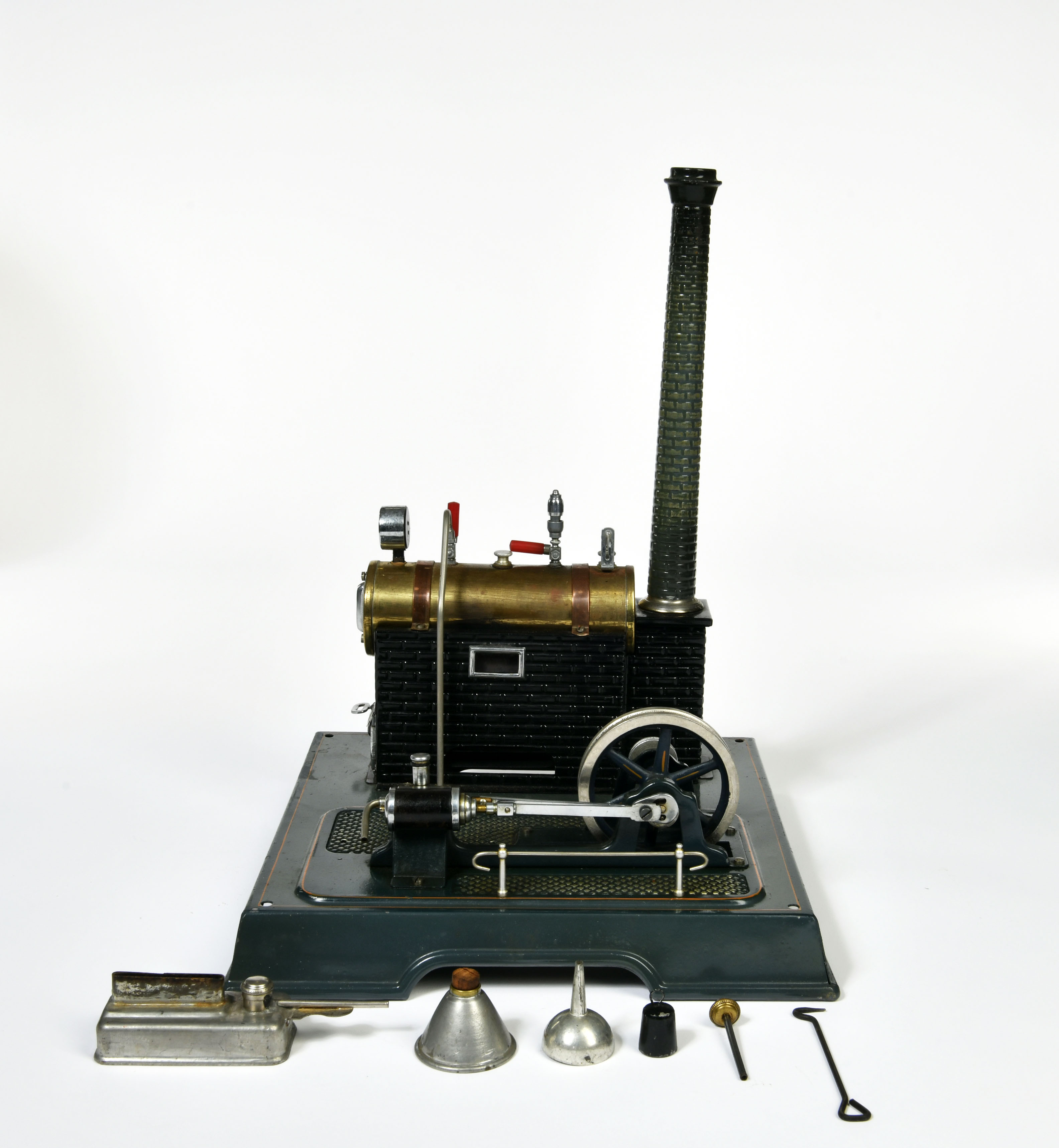 Märklin, steam engine 4097/5, Germany pw, 28x28x37 cm, tin, box, paint d., C 2