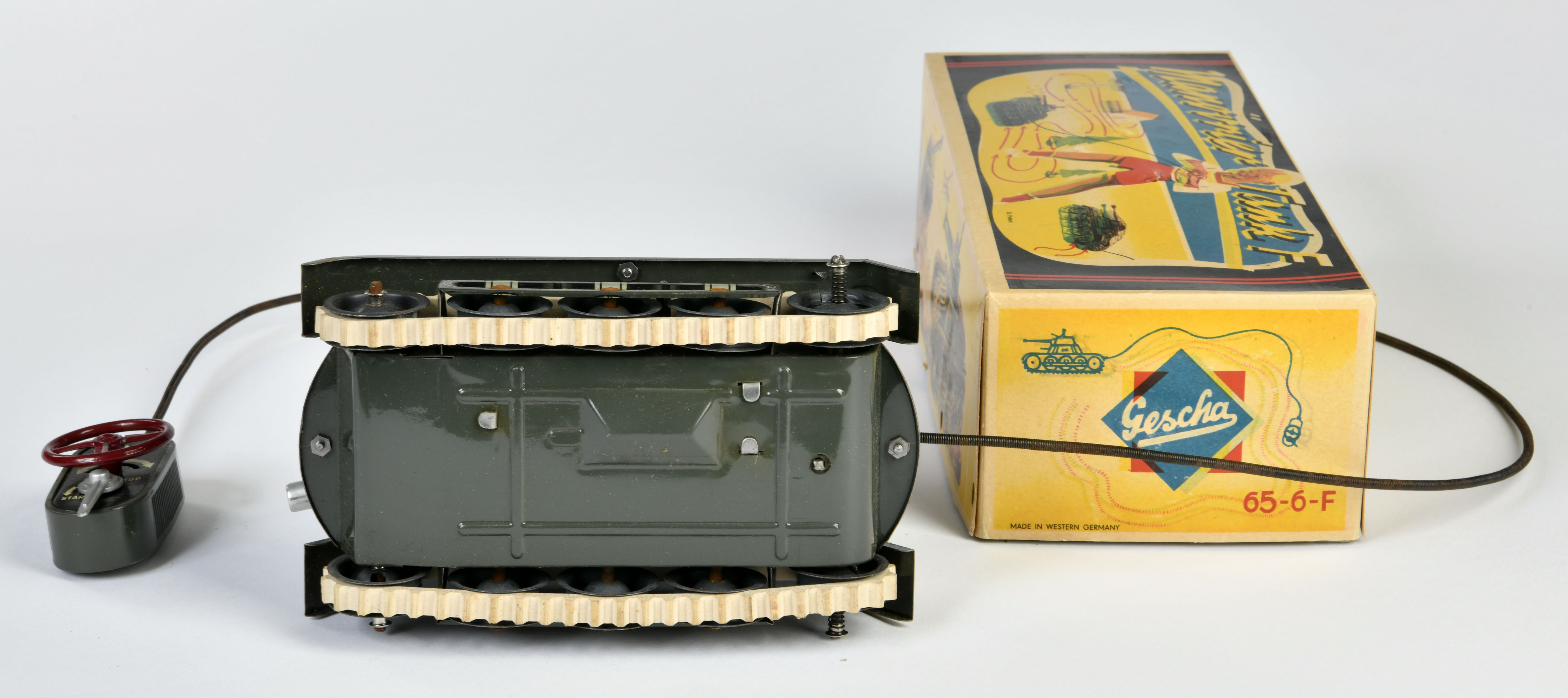 Gescha, Manoeuvre Tank with remote control, W.-Germany, 20 cm, tin, function ok, box C 1, C 1- - Image 3 of 4