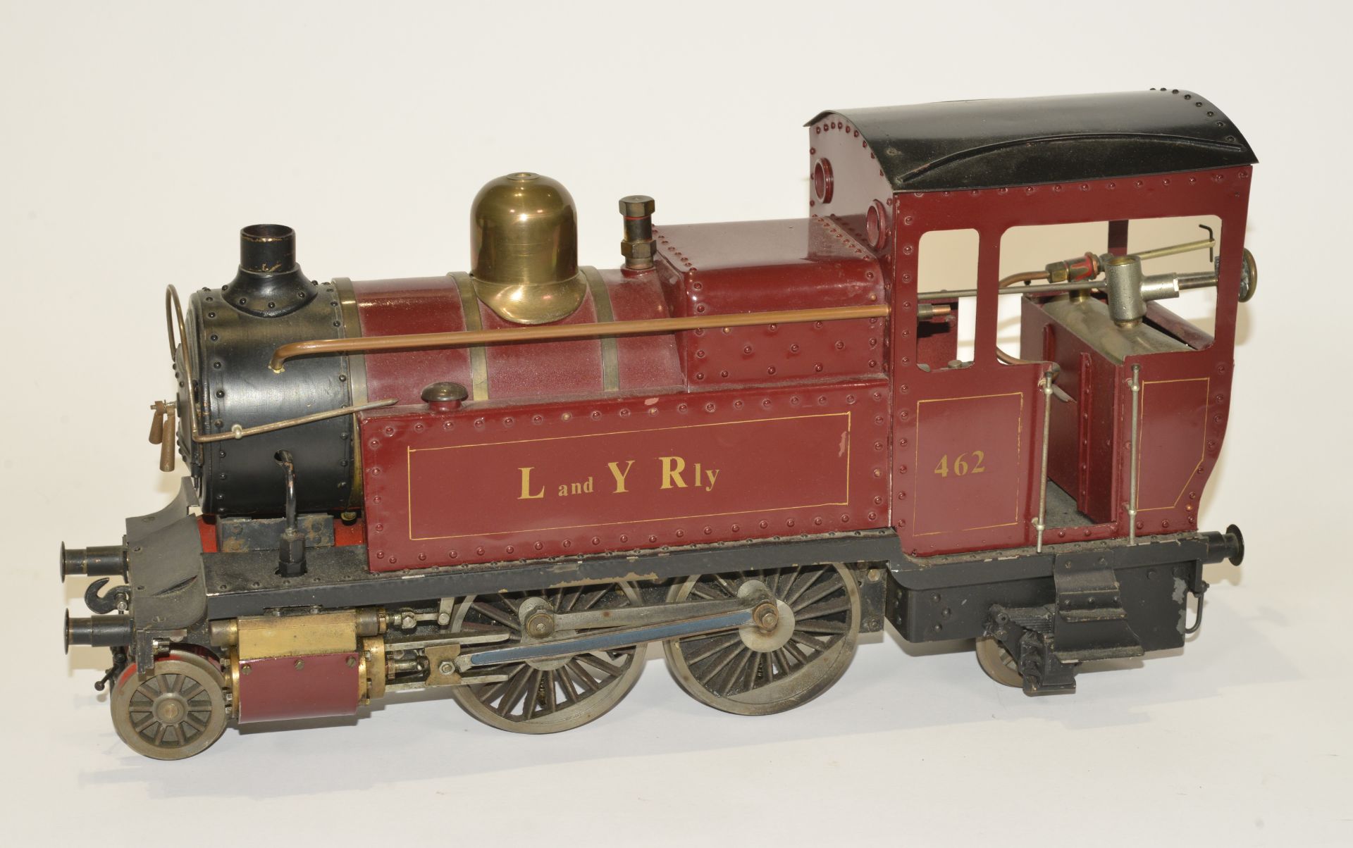 Seitentenderlokomotive Nr. 462, Modell der L&YR 2-4-2 in Spurweite 7 cm - Bild 2 aus 2