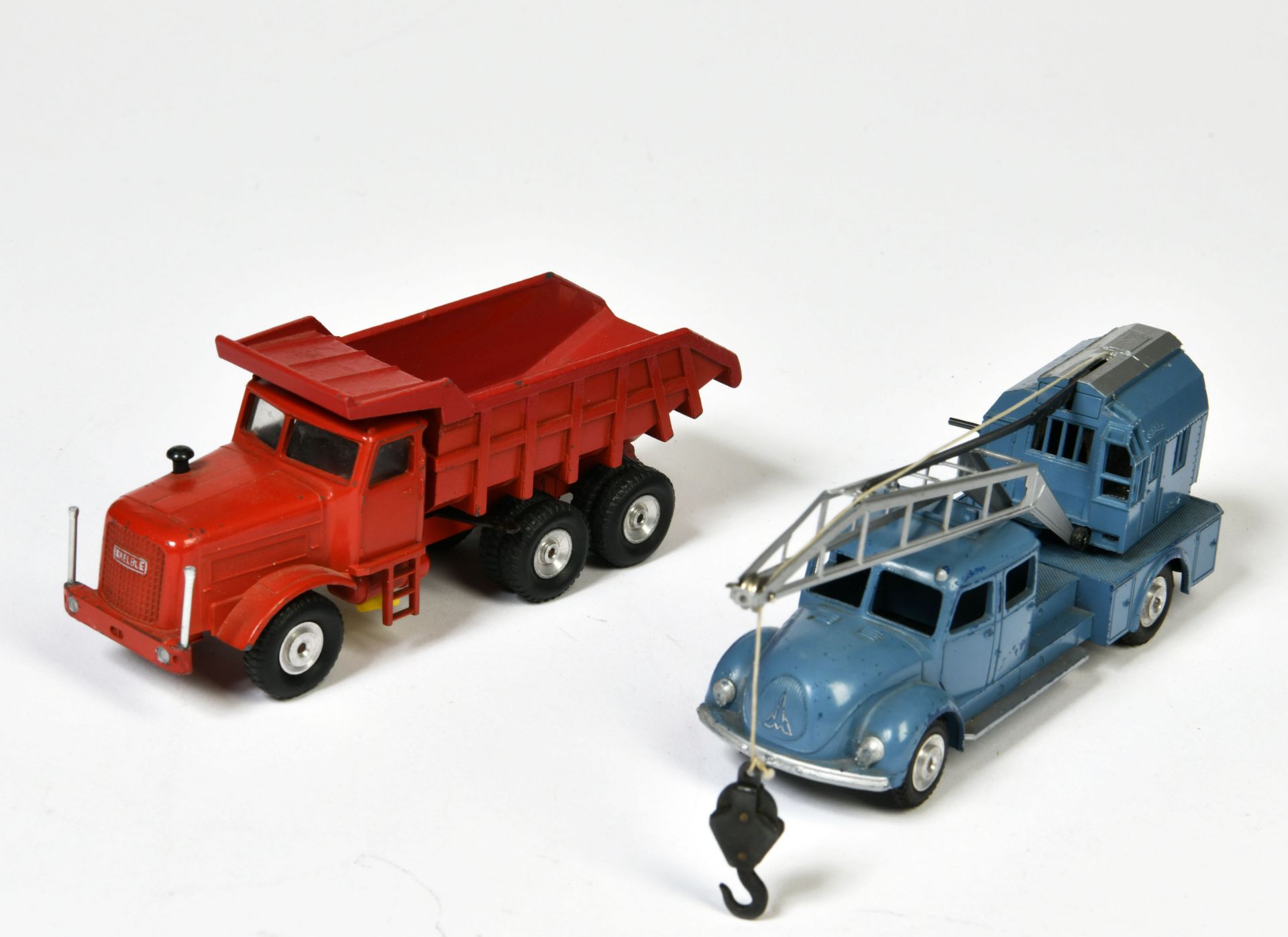 Märklin, dump truck and crane wagon, W.-Germany, 1:43, diecast, min. refinished, C 2