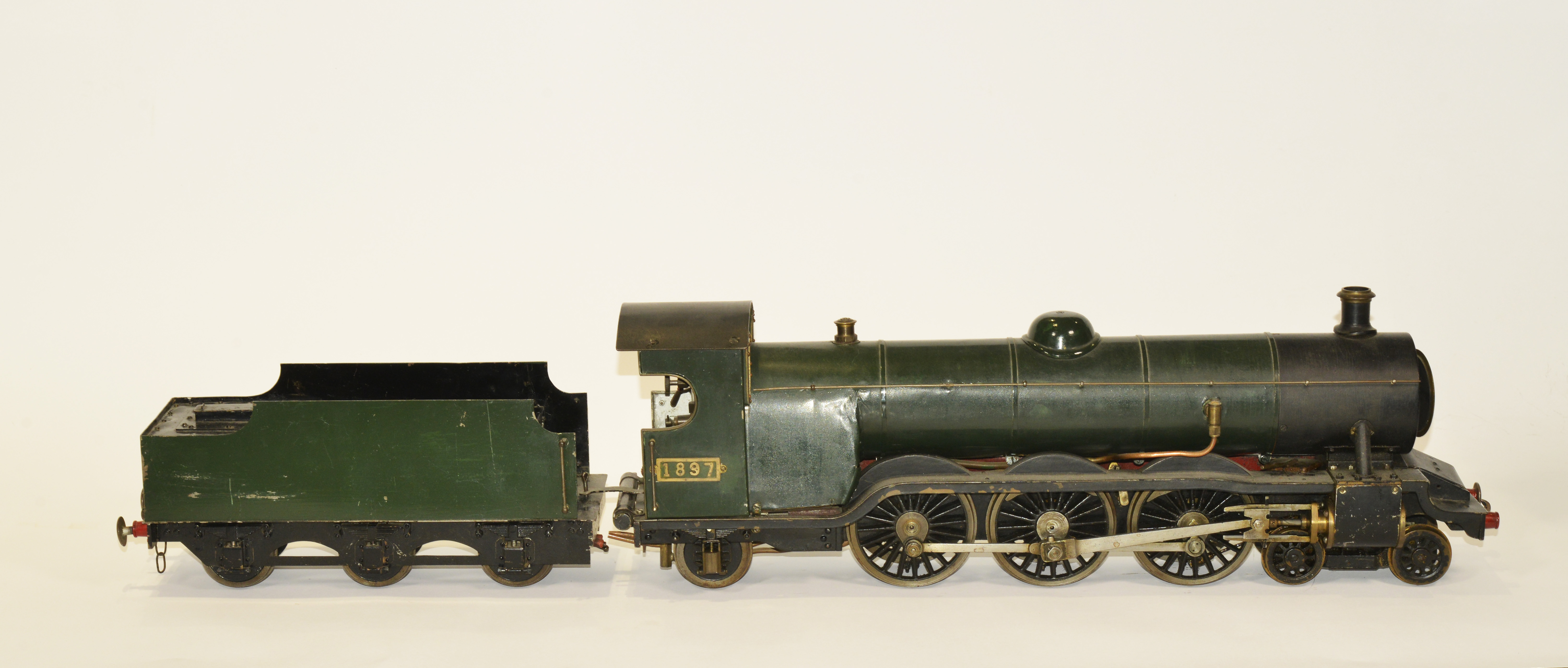 Locomotive No. 1897 with tender, model of the 4-6-2 in gauge 2,5 inch, England, 20,3 x 100,5 cm,