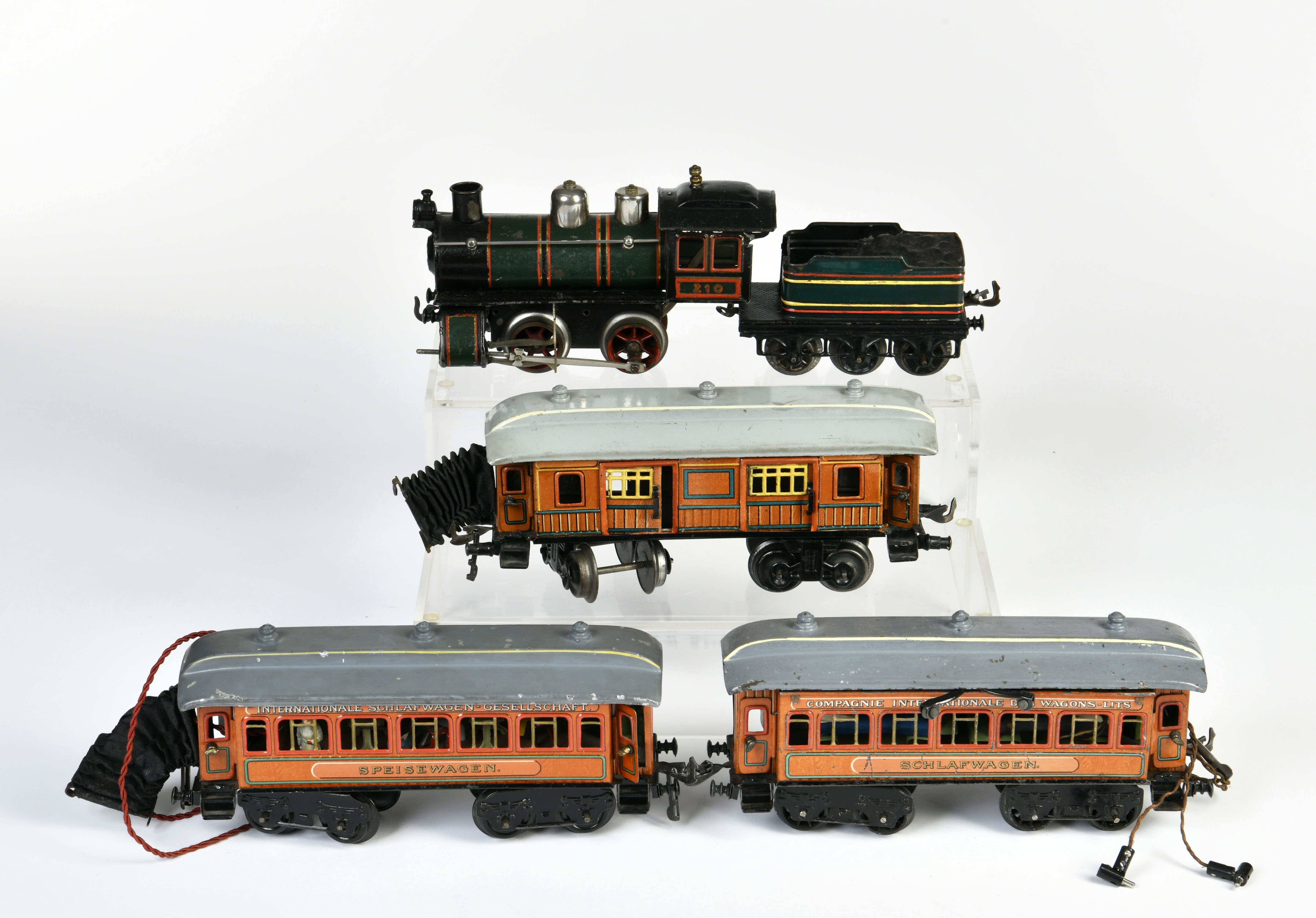 Bing, loco 210 & 3 passenger wagons, gauge 0, Germany pw, cw ok, paint d., C 2/2-