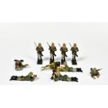 Lineol, maschine gun squad and 4 marching soldiers, Germany pw, 7,5 cm, composite, mostly C 1