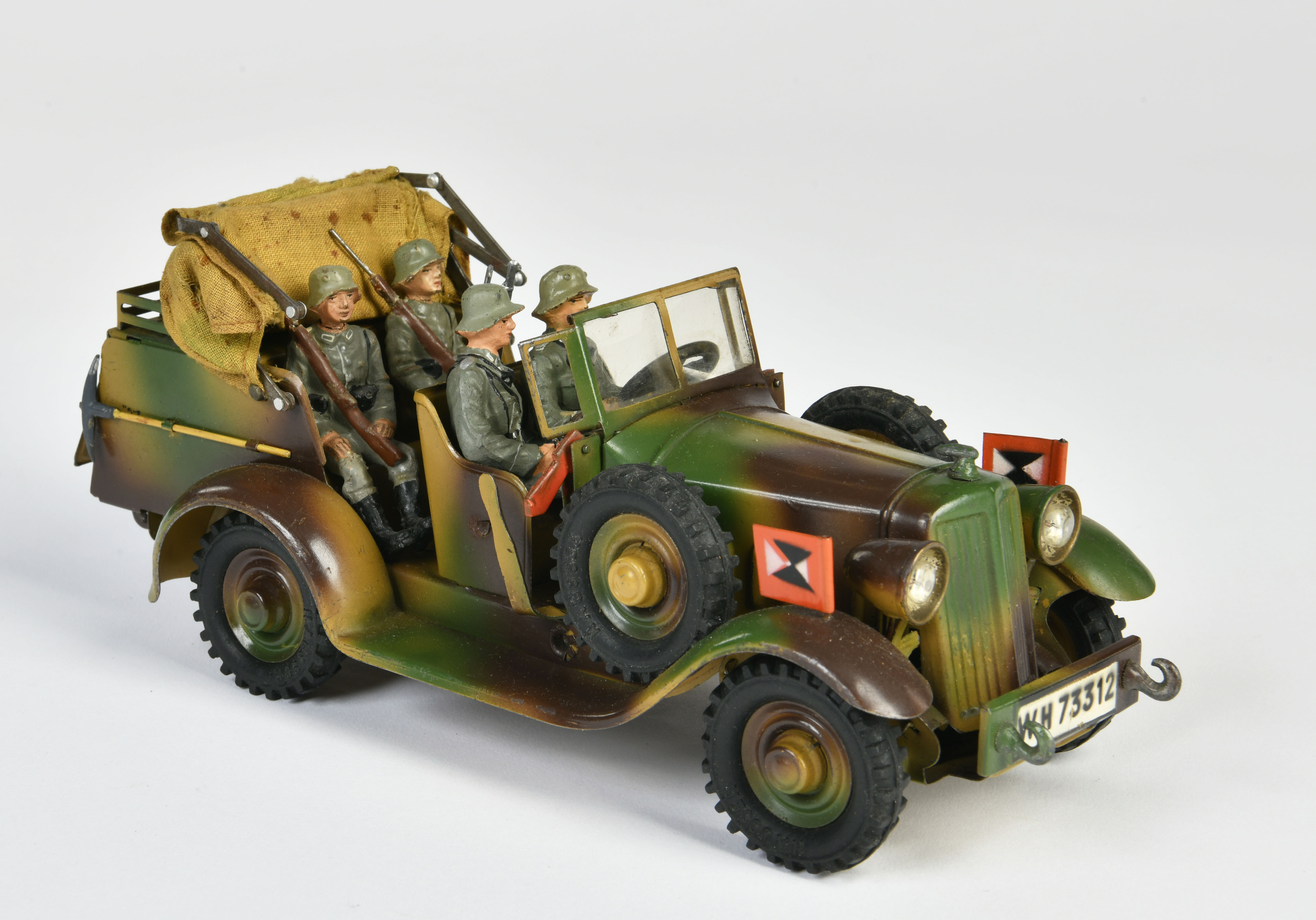 Hausser, bucket car, Germany pw, 21 cm, tin, cw ok, paint d., C 1-2