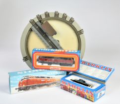 Märklin, Loks 3021, 3075, 3141 & Drehscheibe