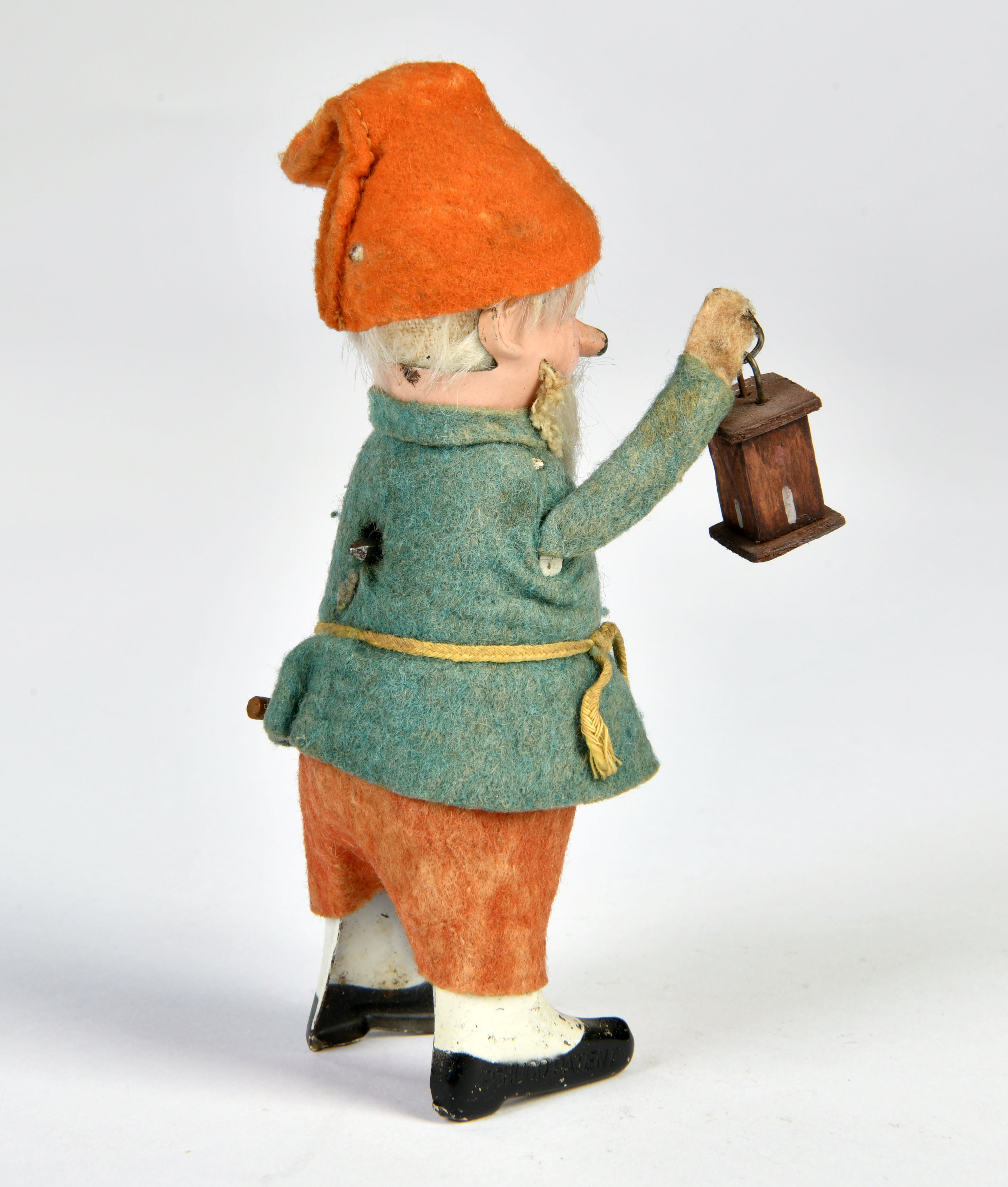 Schuco, dwarf with lamp, Germany pw, cw ok, 13,5 cm, paint d. on nose, otherwise very good condition - Image 2 of 2