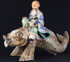 Porzellanfigur Qin Gao reitet auf dem Karpfen,