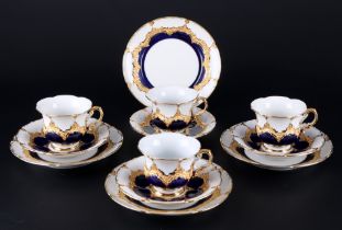 Meissen B-Form kobaltblau 4 Kaffeegedecke, coffee cups with plates,