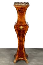 Großes Podeste H 129 cm, Frankreich 19. Jahrhundert,