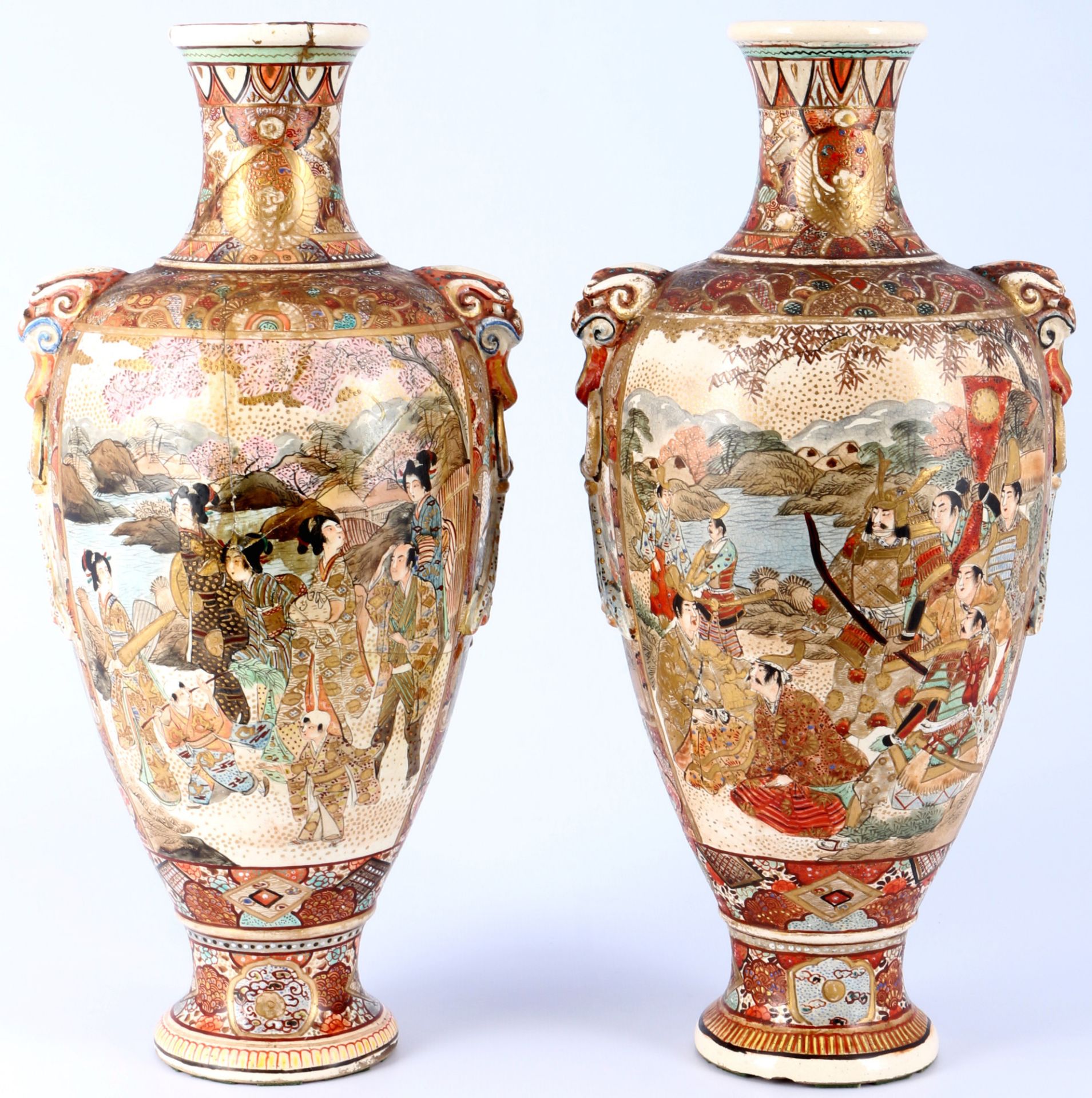 Paar Porzellan Vasen Japan 19. Jahrhundert,