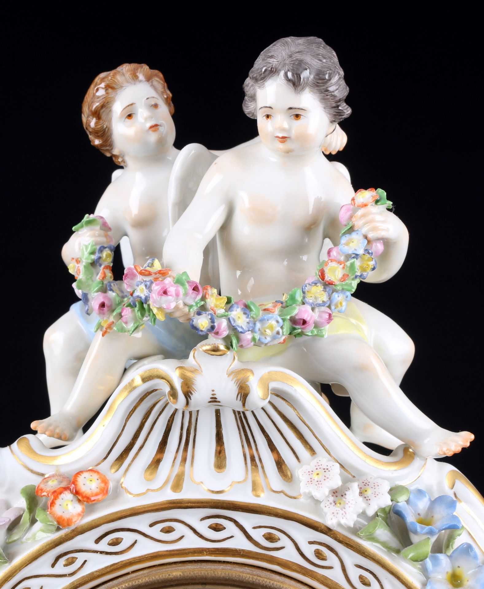 Meissen mantel clock with cherubs and flowers 1st choice - Ernst August LEUTERITZ, - Image 2 of 6