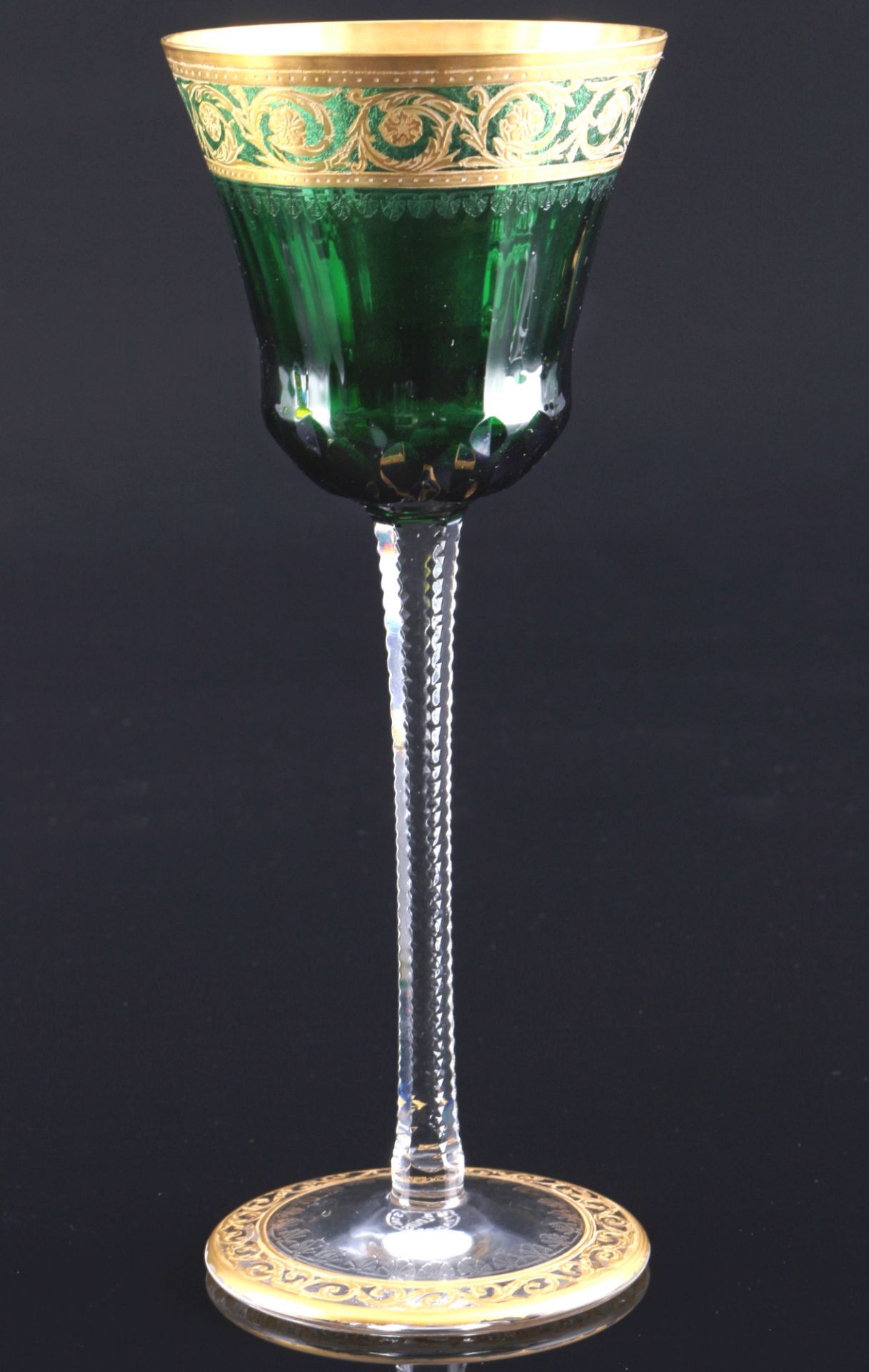 St. Louis Thistle Gold 2 roemer wine glasses - in green, - Image 3 of 5