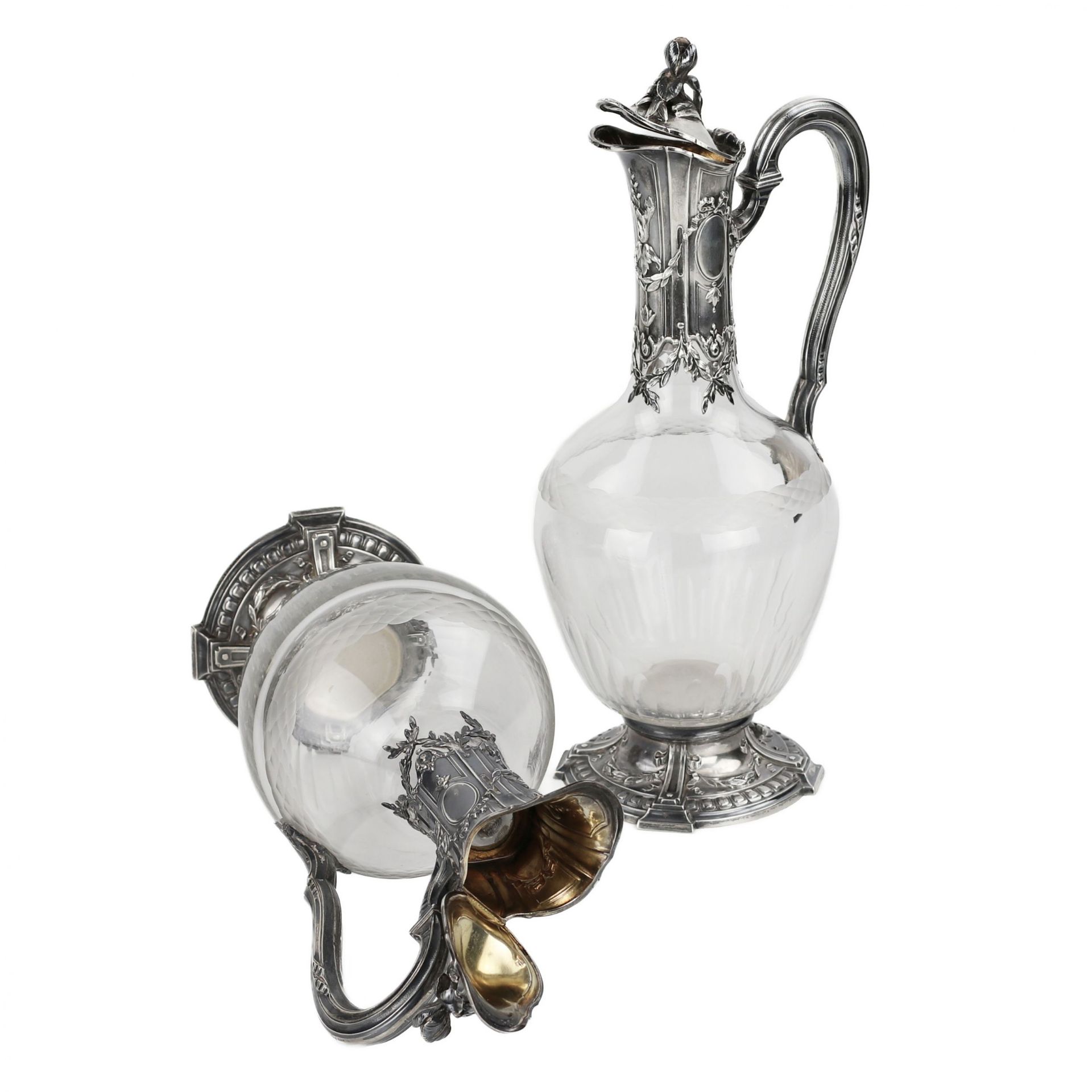 Pair of French glass wine jugs in silver. 19th century. - Bild 6 aus 9