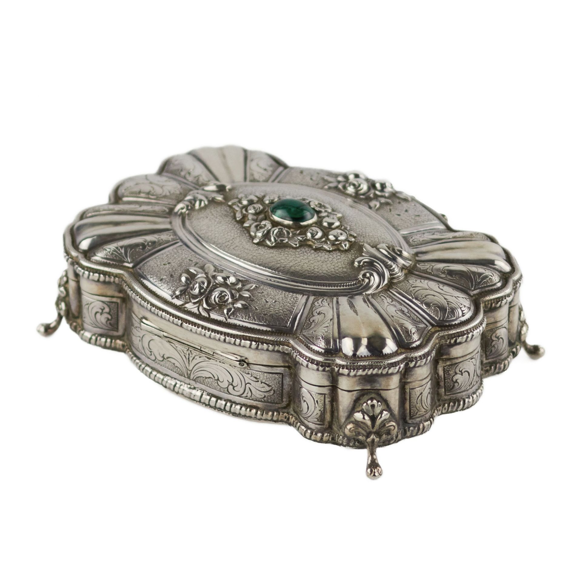 Italian, silver jewelry box of baroque shape. 20th century. - Bild 7 aus 11