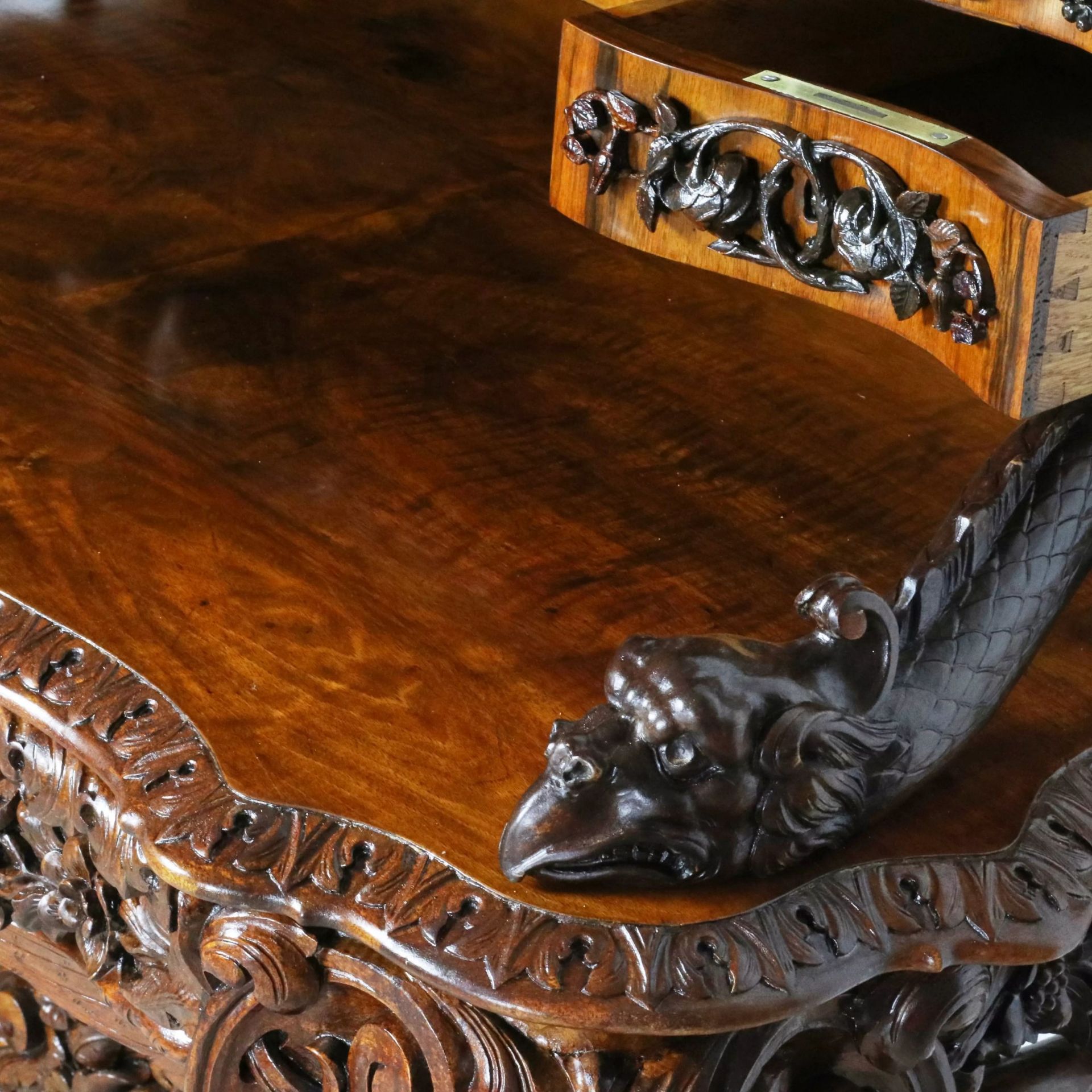 Magnificent carved bureau table in the Baroque neo-Gothic style. France 19th century. - Bild 4 aus 8