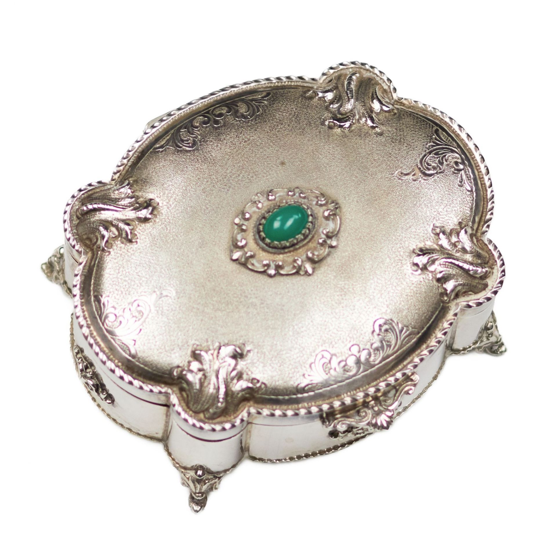 Italian, silver jewelry box of baroque shape. 20th century. - Bild 3 aus 10