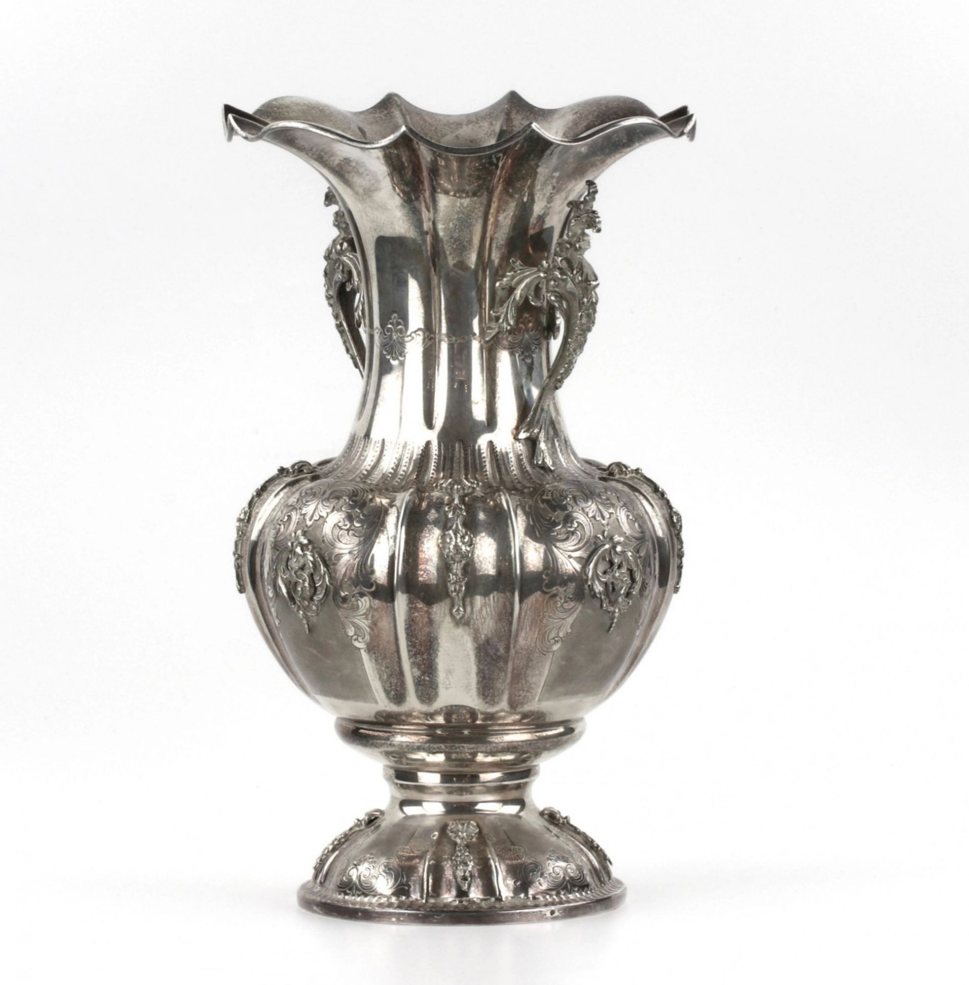 Elegant silver vase - Image 3 of 5