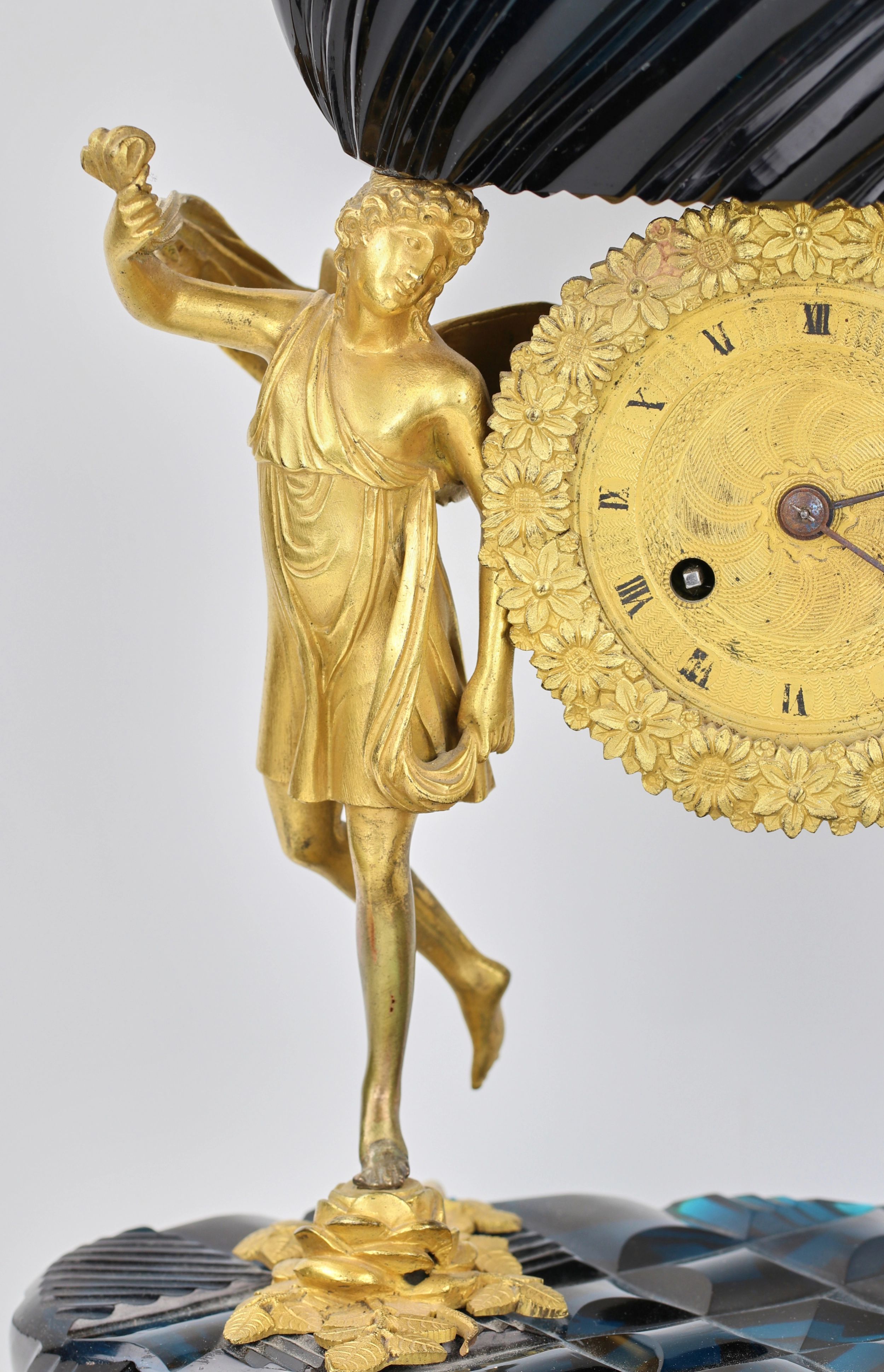 Unique mantel clock, made of glass and bronze. Royal Russia. Early 19th century. - Image 5 of 5