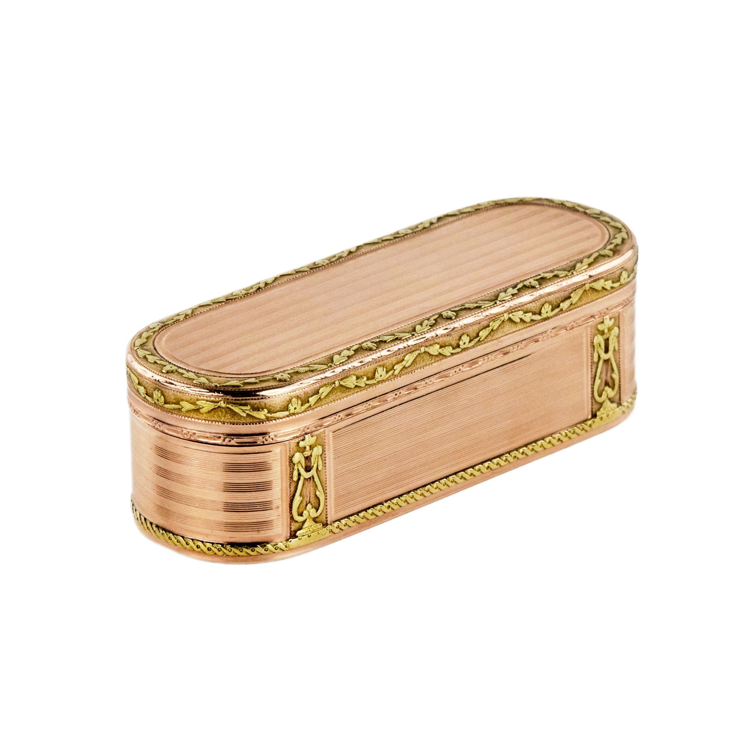 Snuffbox in two-tone gold. France. The turn of the 19th-20th centuries. - Image 2 of 12