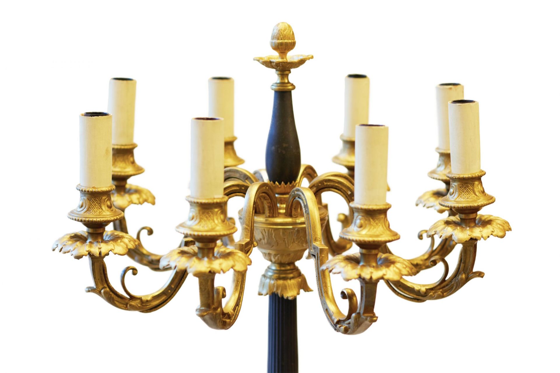 French floor lamp made of gilded and patinated bronze. The turn of the 19th and 20th centuries. - Bild 5 aus 5