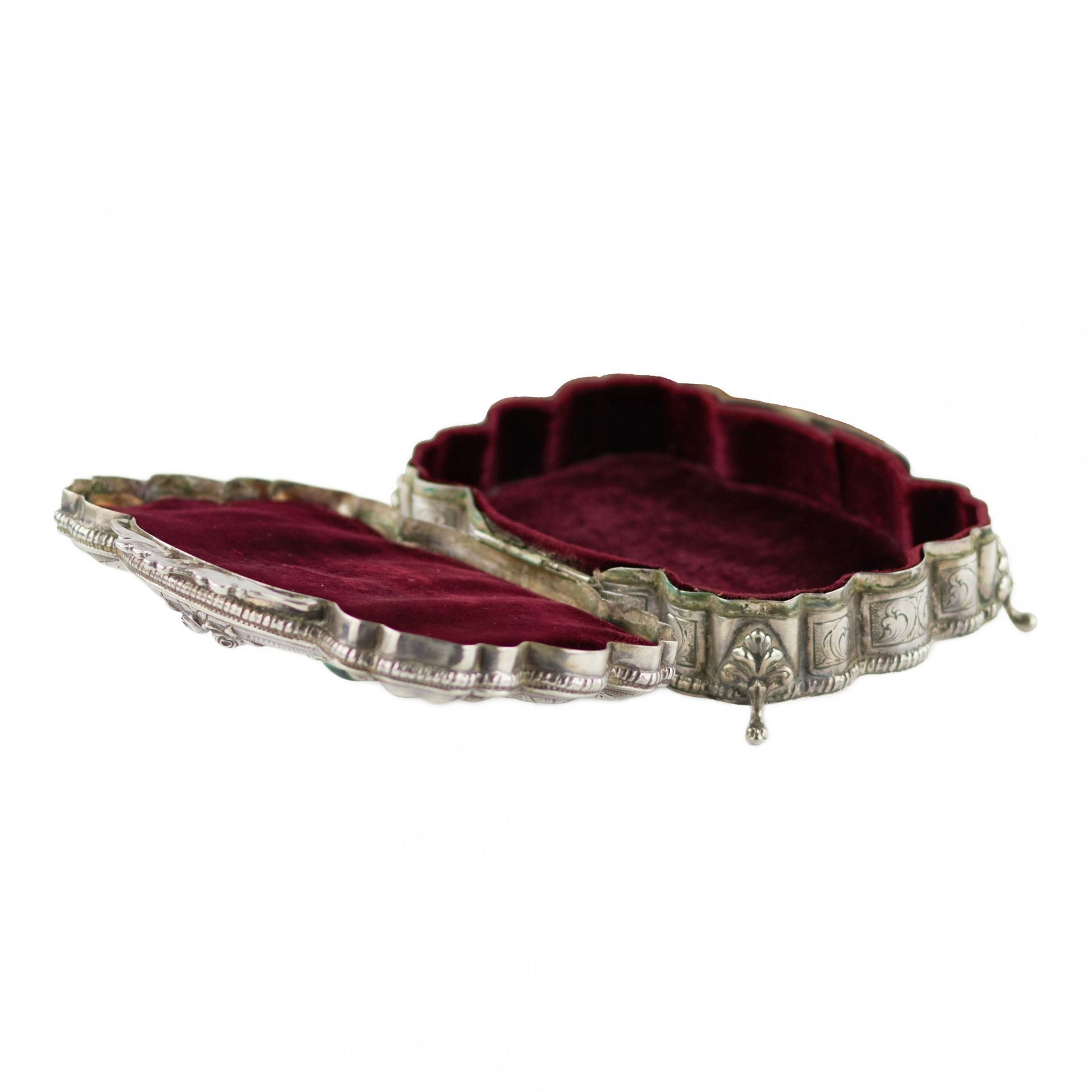 Italian, silver jewelry box of baroque shape. 20th century. - Bild 9 aus 11