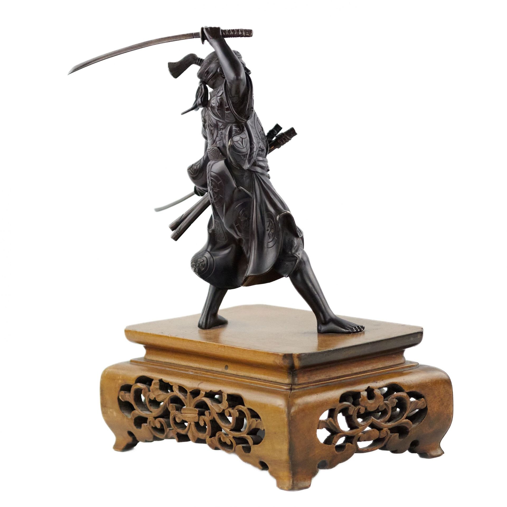 Japanese bronze sculpture of a samurai warrior. Japan. Meiji. The turn of the 19th-20th century. - Image 5 of 6
