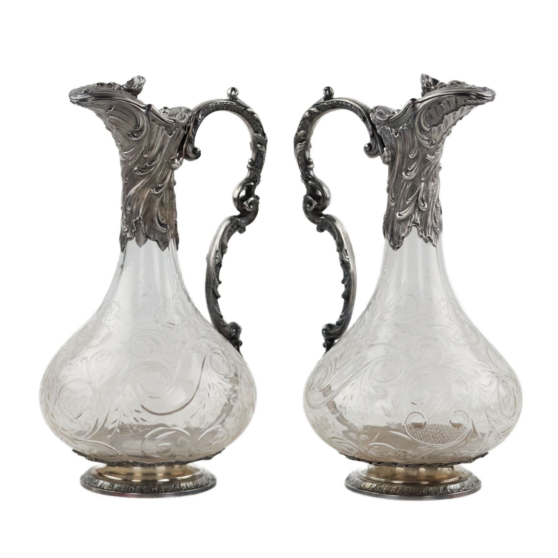 Pair of wine glass jugs in silver, Louis XV style, turn of the 19th-20th centuries. - Bild 3 aus 8