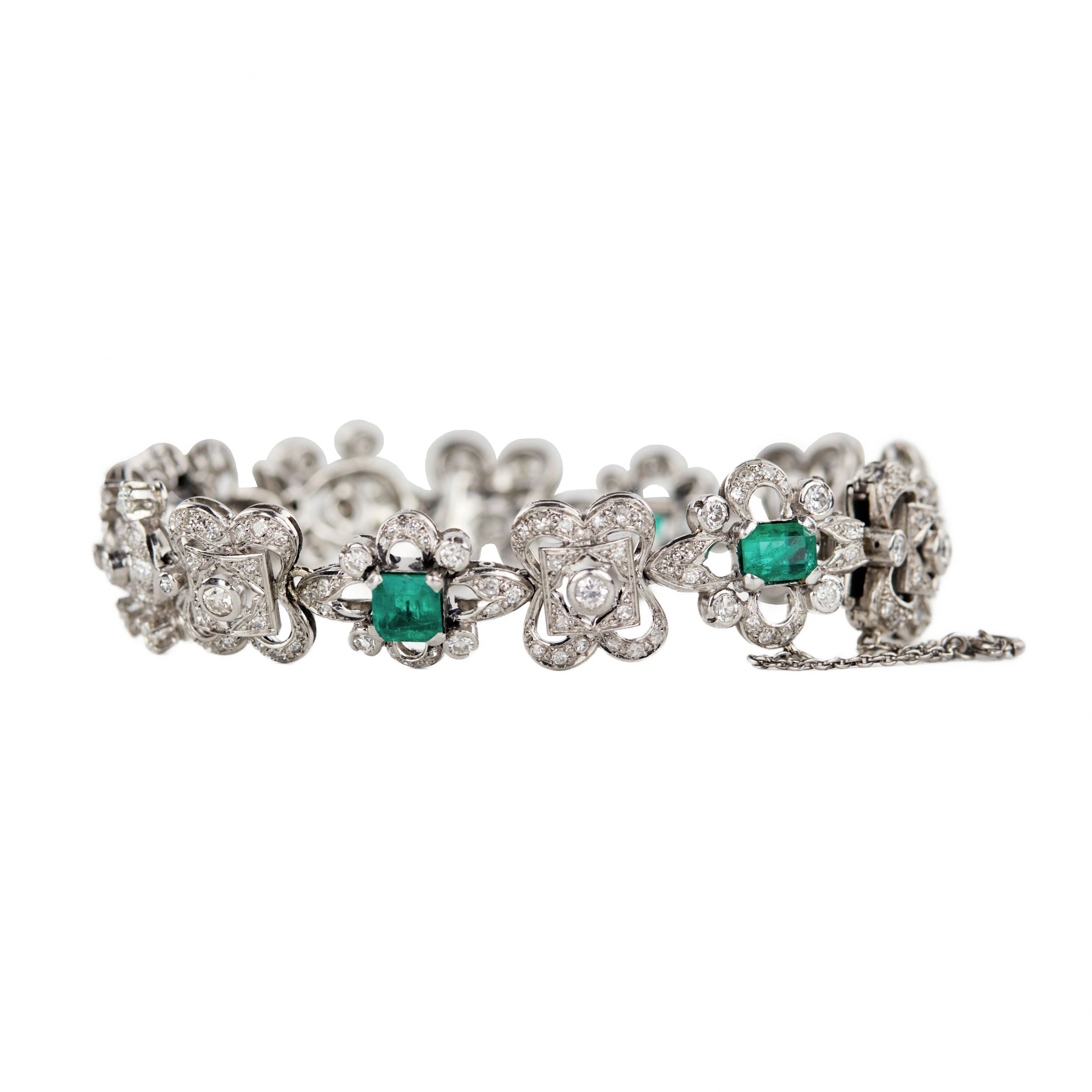 Ladies bracelet in platinum with emeralds and diamonds. First quarter of the 20th century. - Image 3 of 6