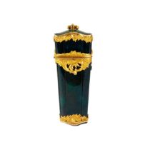 Graceful lady`s necessaire made of jasper and gold.