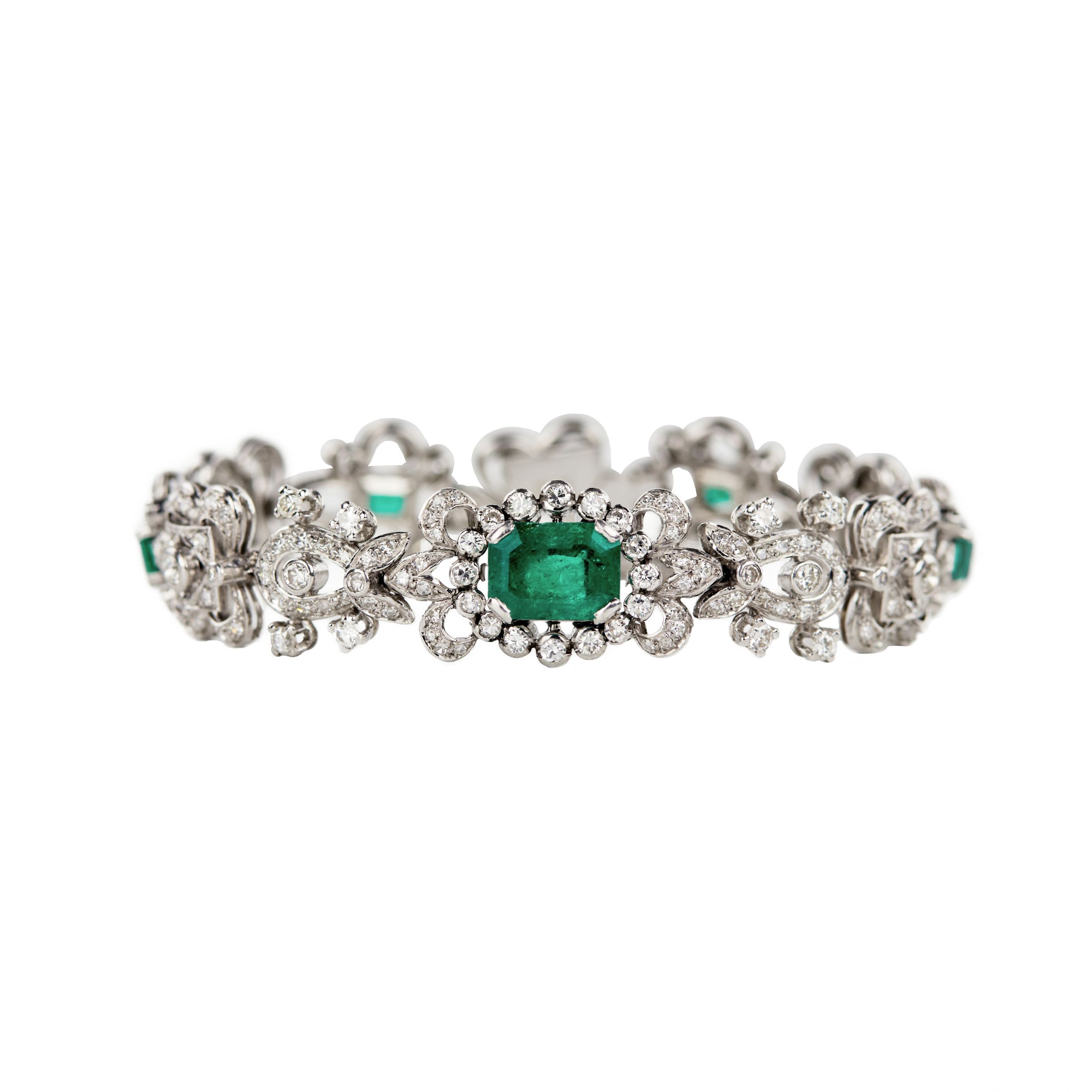 Ladies bracelet in platinum with emeralds and diamonds. First quarter of the 20th century. - Image 2 of 6