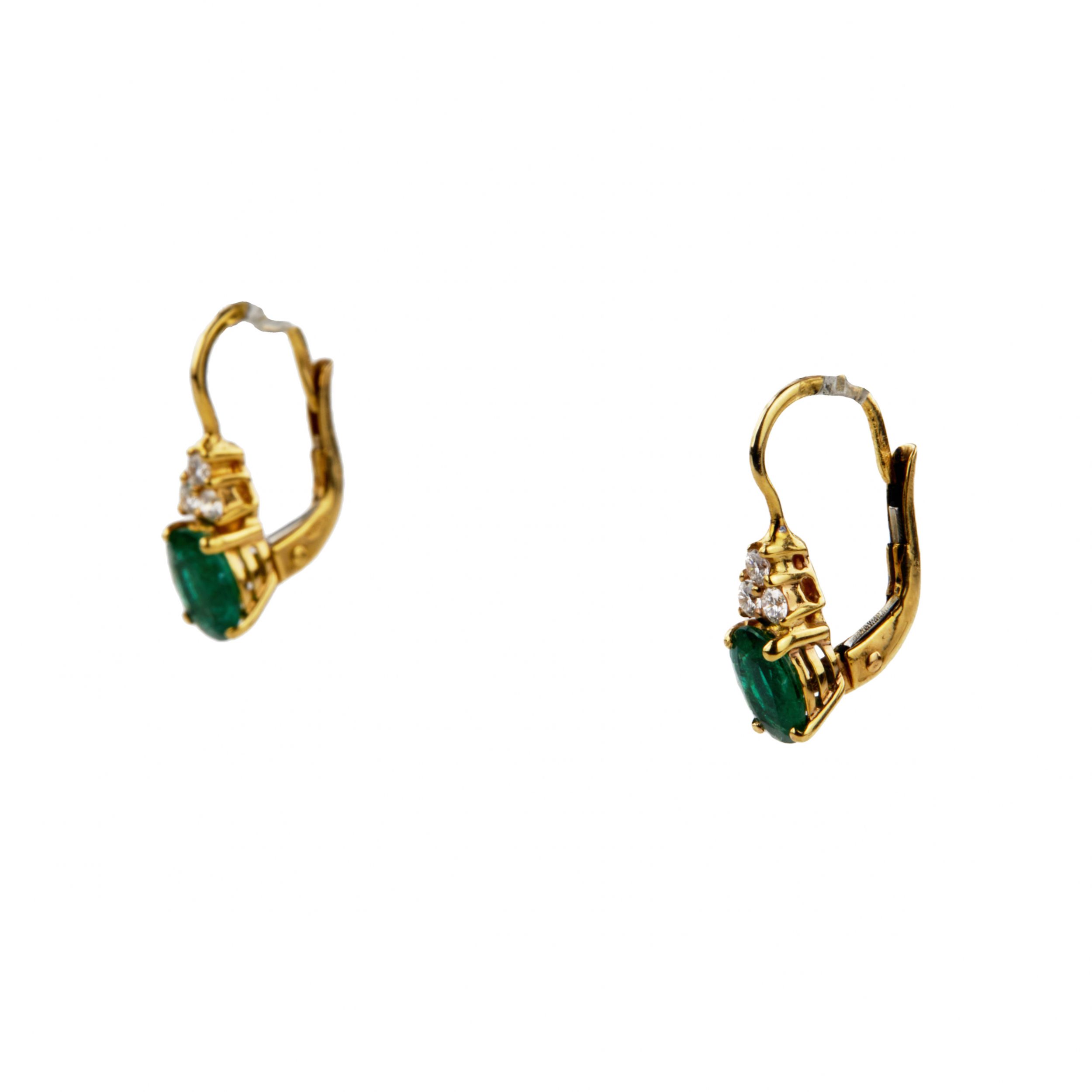 Giorgio Visconti. 18K gold pendant and earrings with emeralds and diamonds. - Image 2 of 8