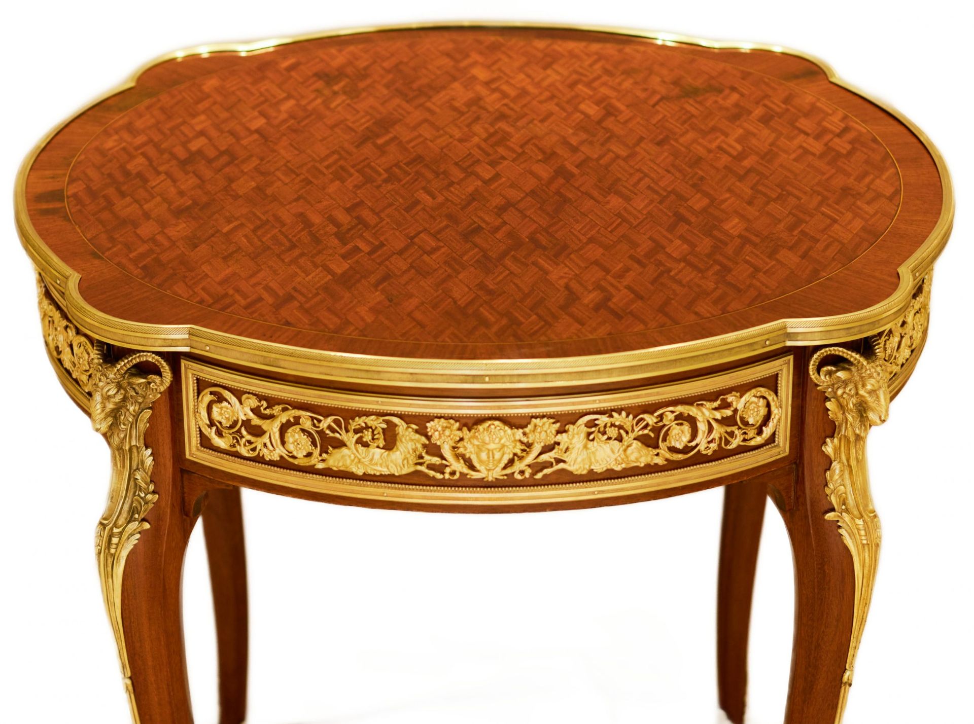 Mahogany table decorated with marquetry in the style of Louis XV, Francois Linke. Late 19th century - Bild 5 aus 6