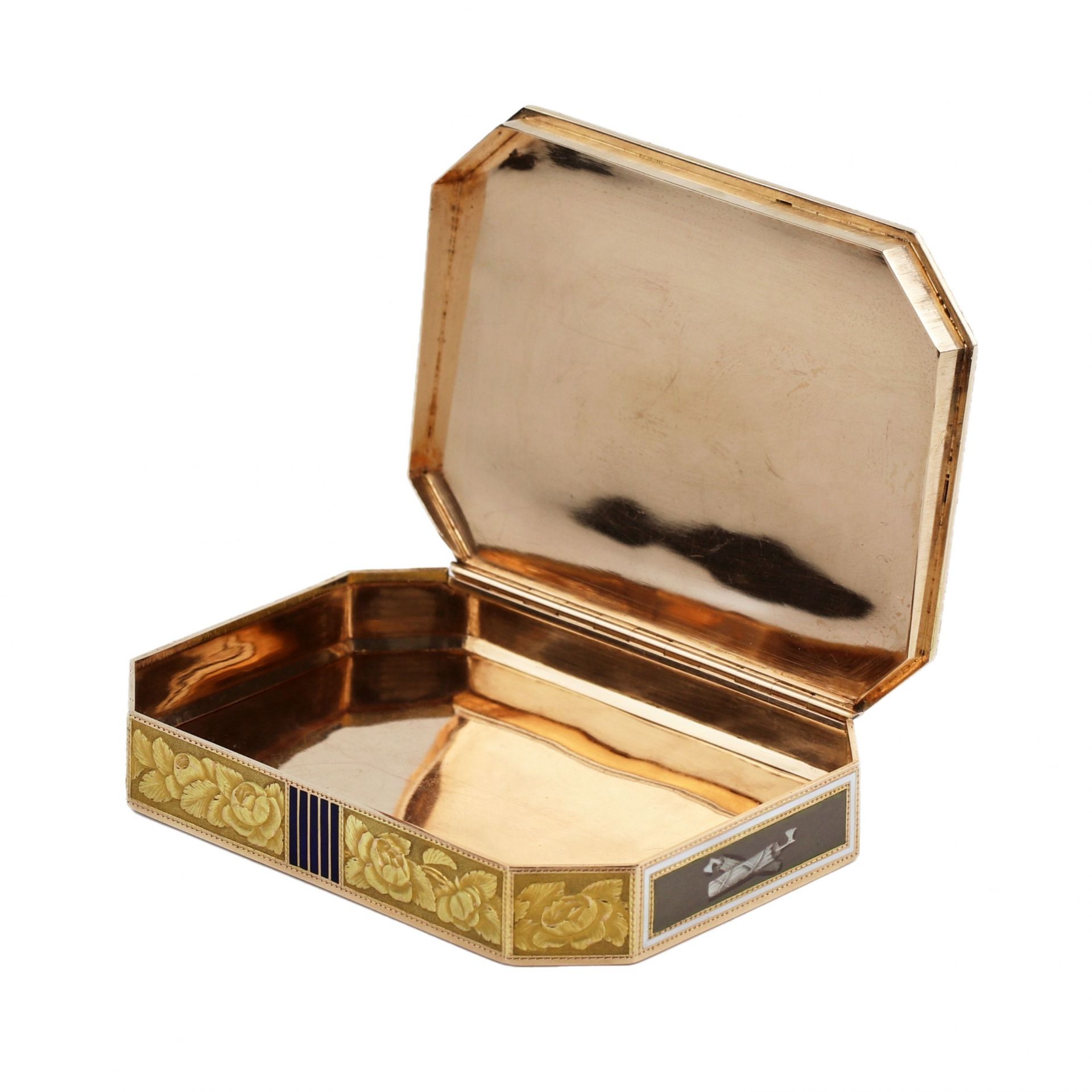 Golden, French snuffbox with enamel grisaille, Empire period. - Image 7 of 9