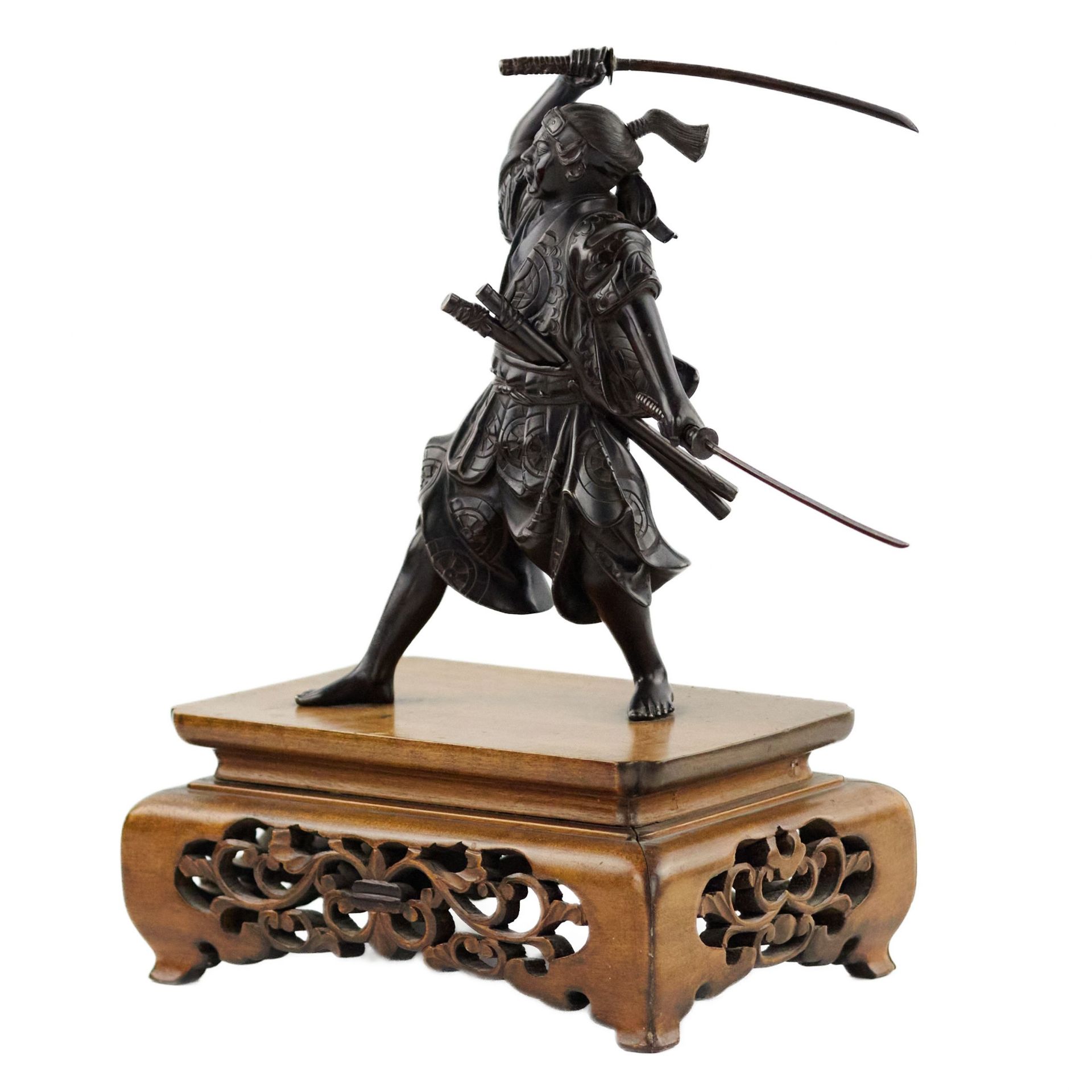 Japanese bronze sculpture of a samurai warrior. Japan. Meiji. The turn of the 19th-20th century. - Bild 2 aus 6