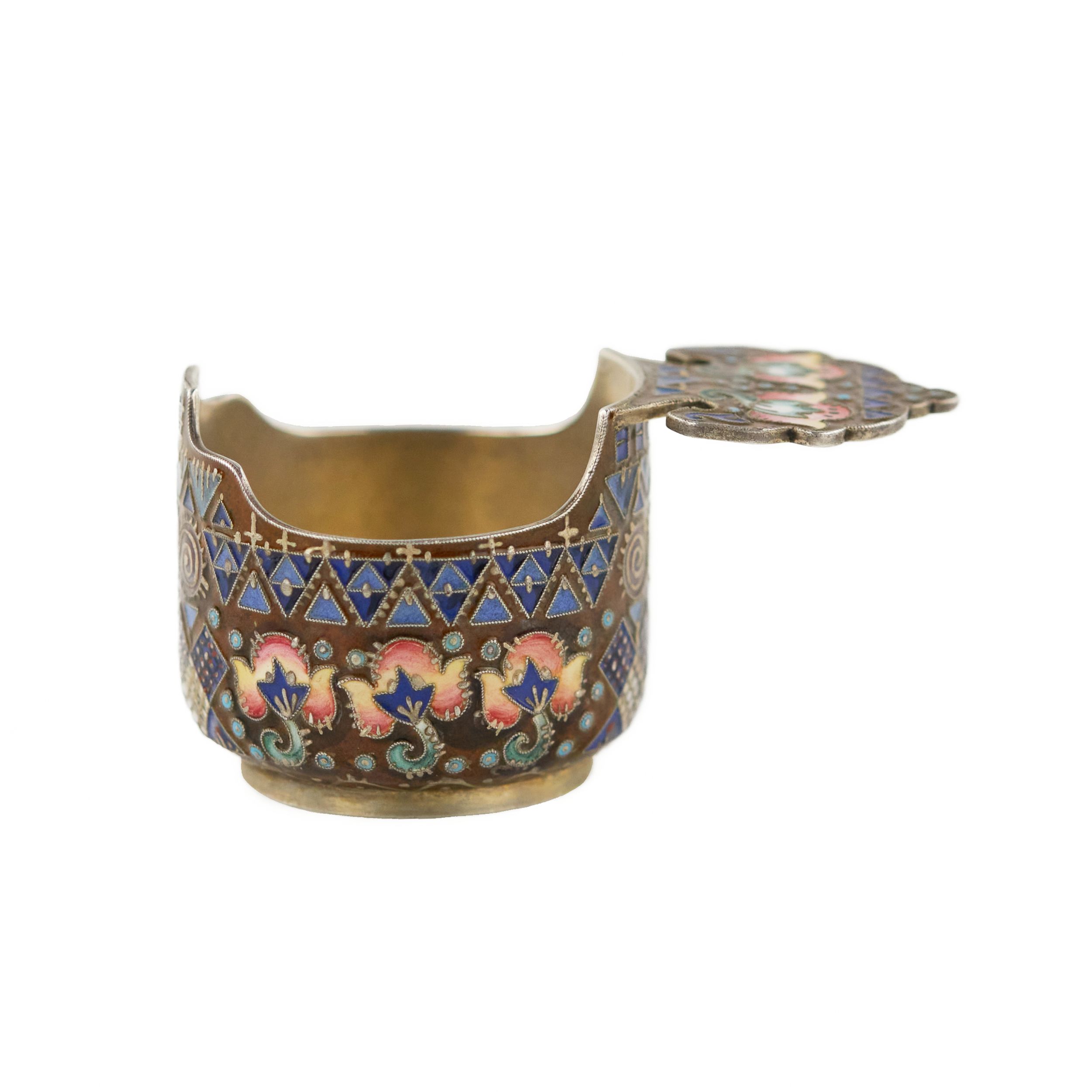 Russian Art Nouveau kovsh in cloisonne enamel by Fyodor Ruckert. Moscow, 1908-1917 - Image 6 of 13