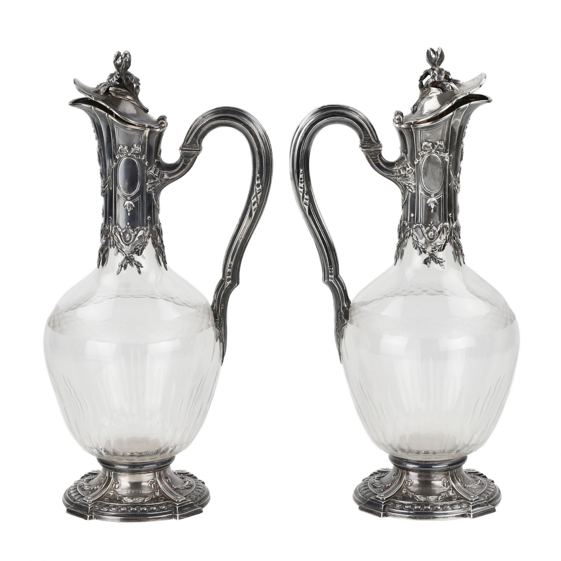 Pair of French glass wine jugs in silver. 19th century. - Bild 2 aus 9