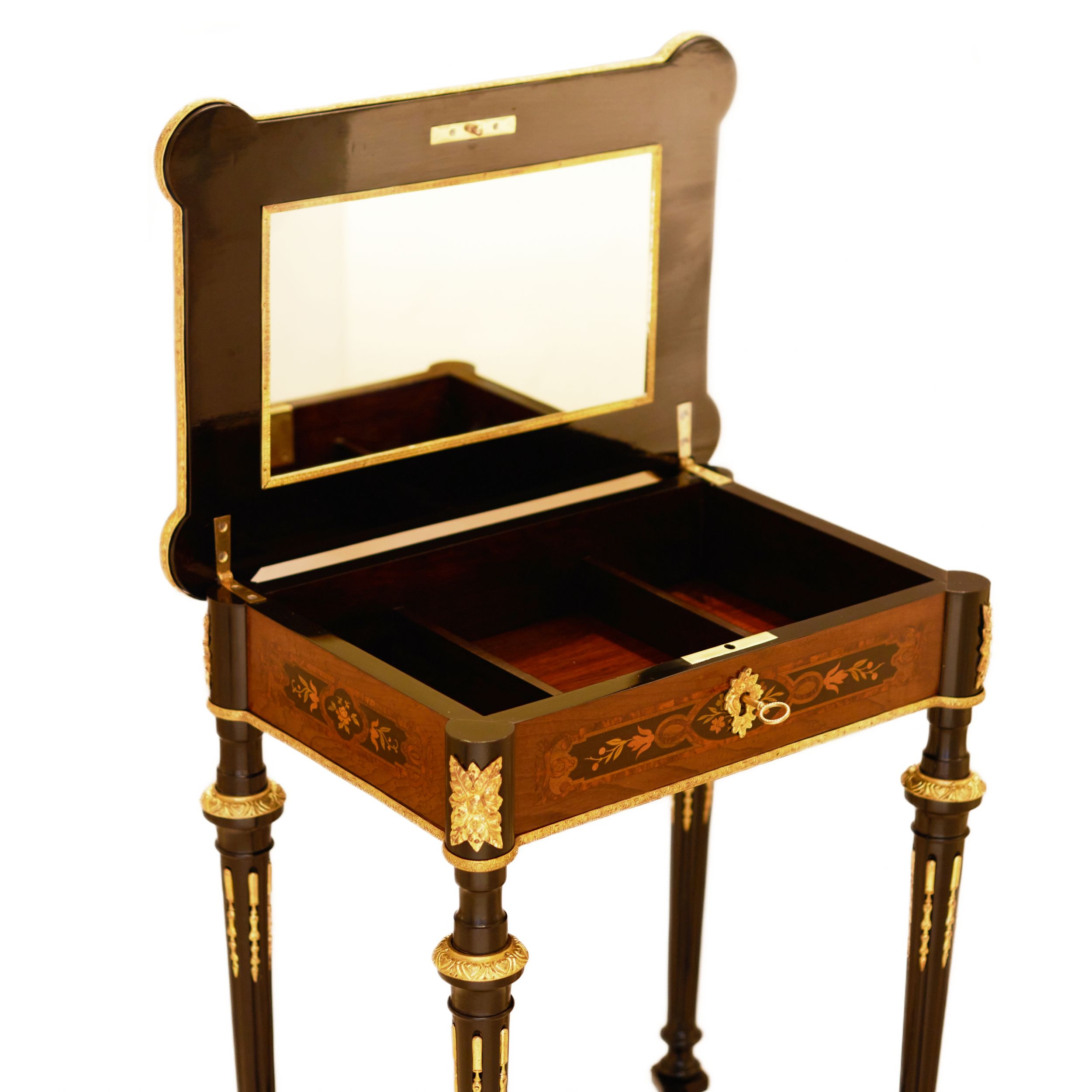A lovely inlaid wood dressing table with gilded bronze. France late 19th century. - Bild 9 aus 9