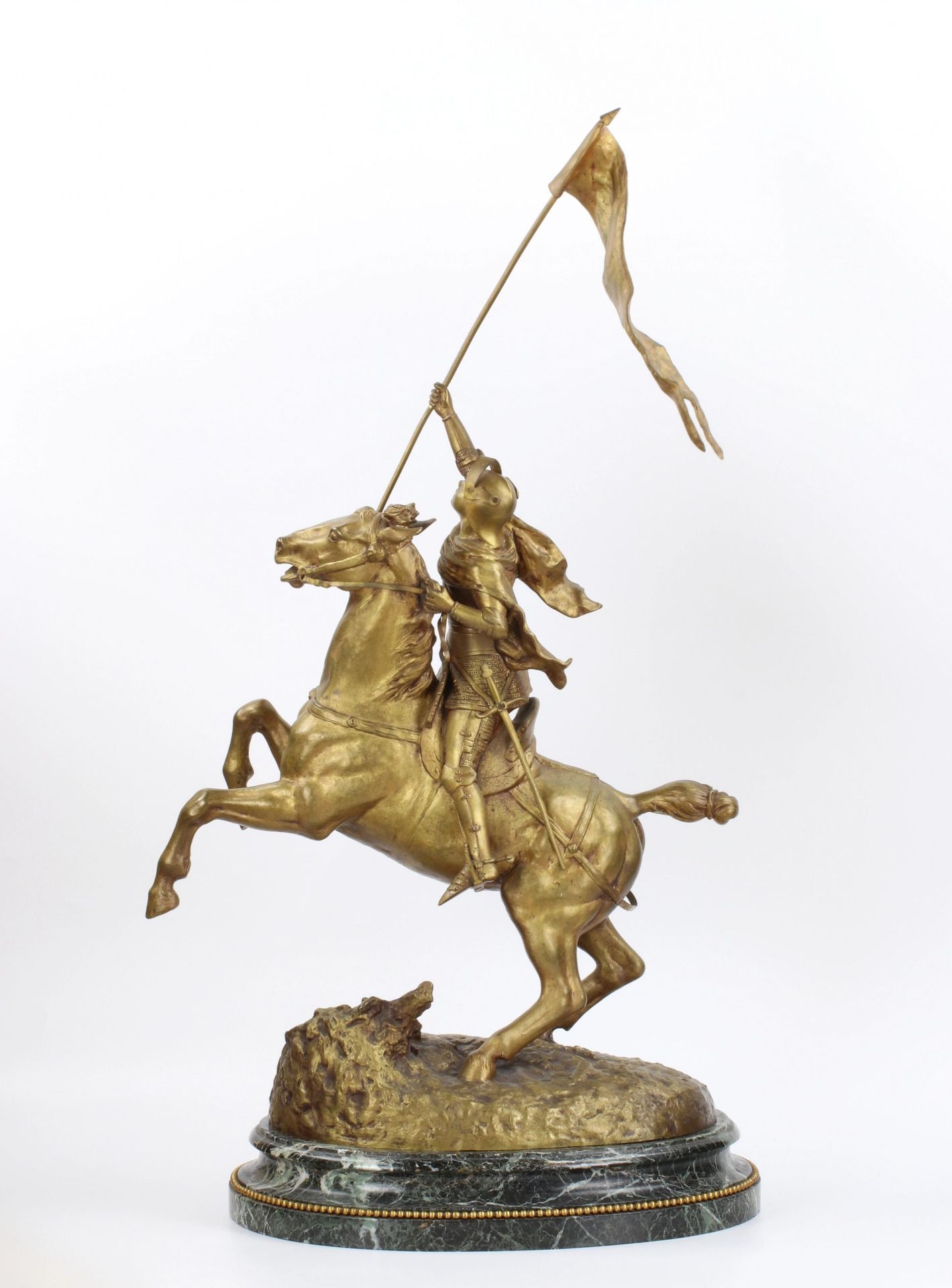 Heroic bronze of an equestrian knight. - Image 8 of 10