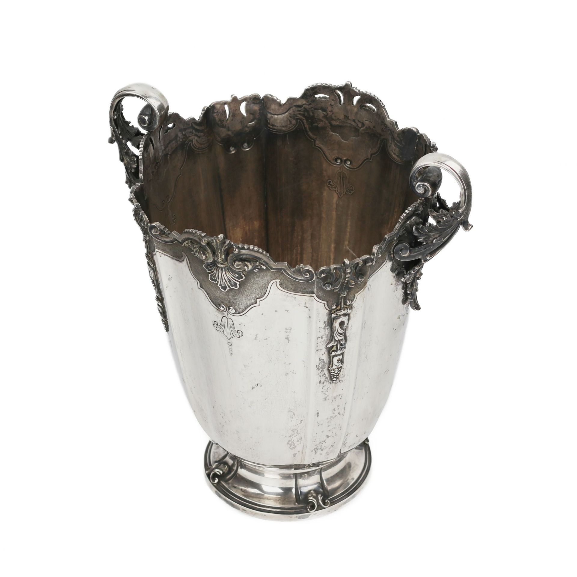 An ornate Italian silver cooler in the shape of a vase. 1934-1944 - Bild 4 aus 7