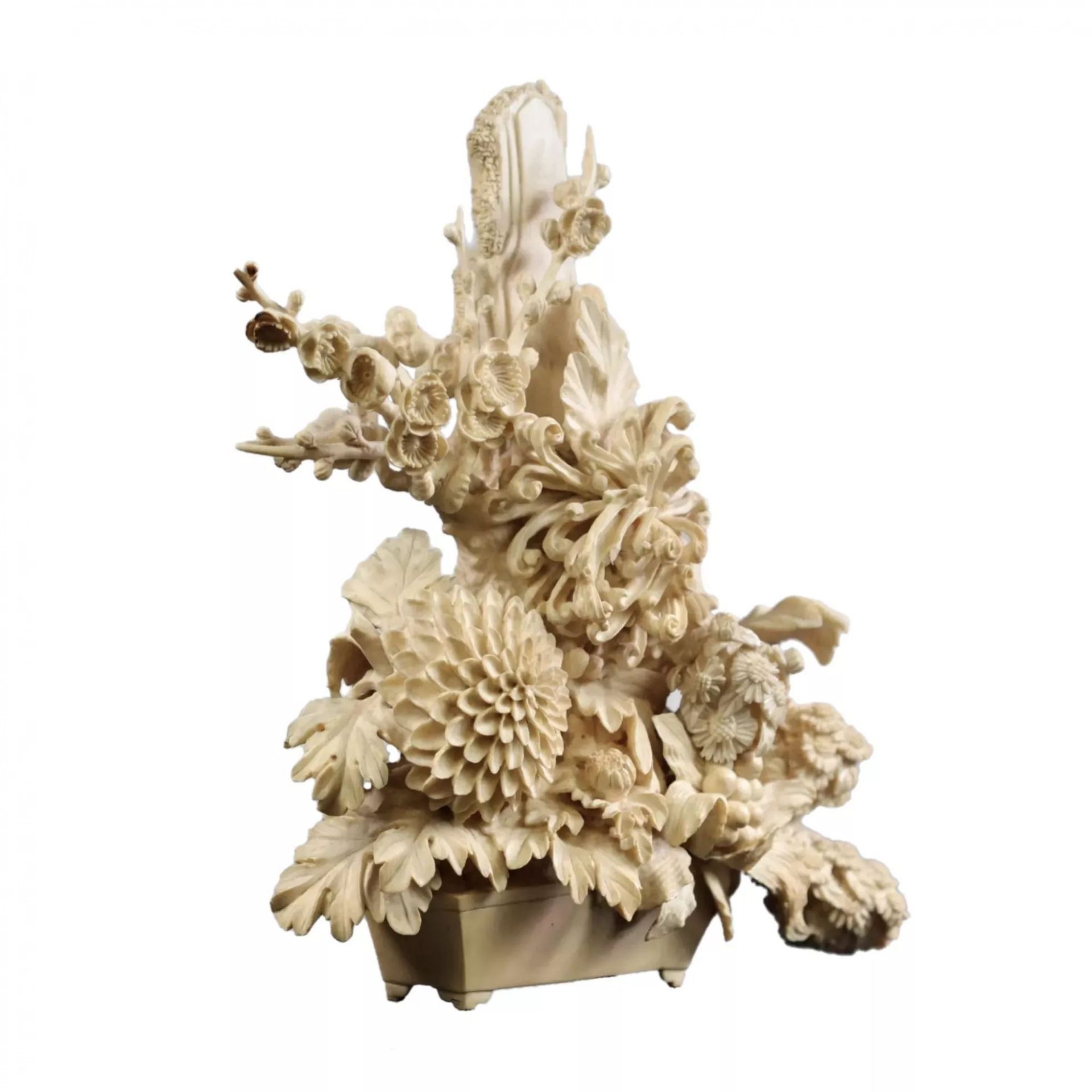 Ikebana Flowers. Bone carving from the Meiji Japan period - Image 2 of 4