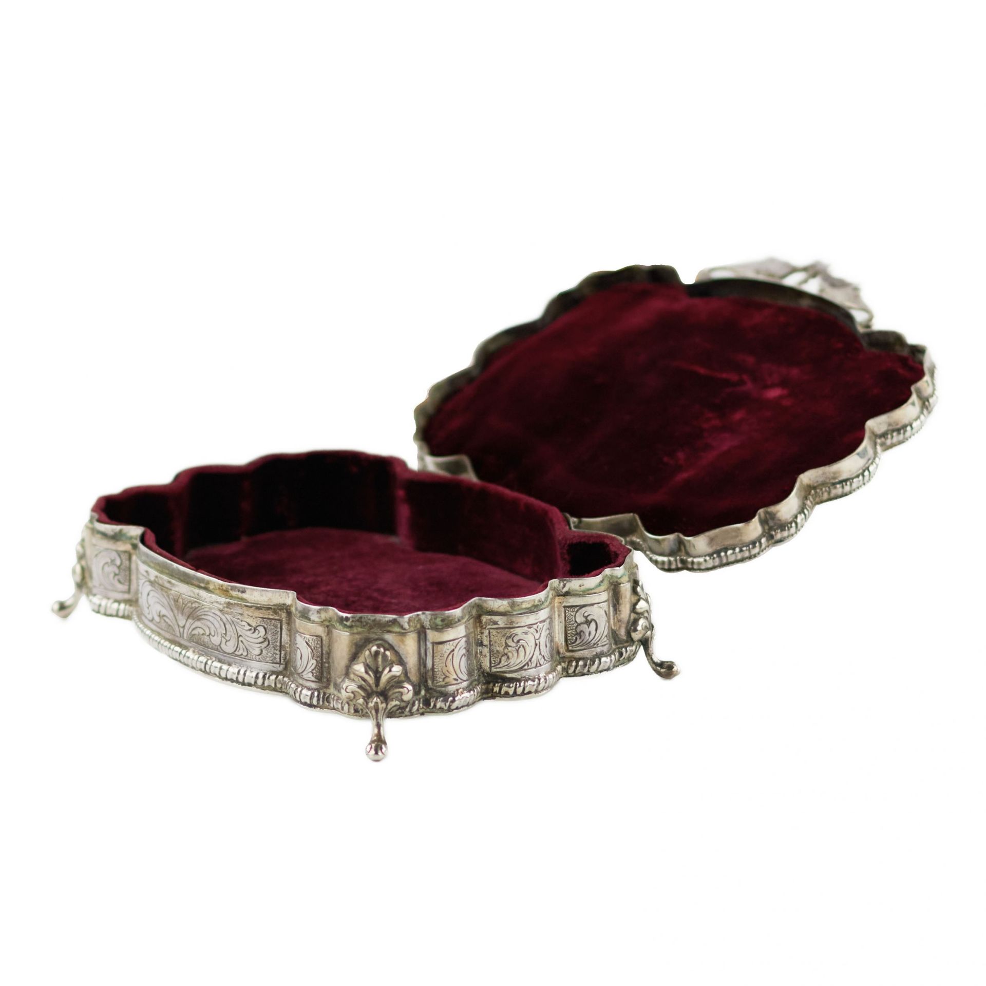 Italian, silver jewelry box of baroque shape. 20th century. - Bild 8 aus 11