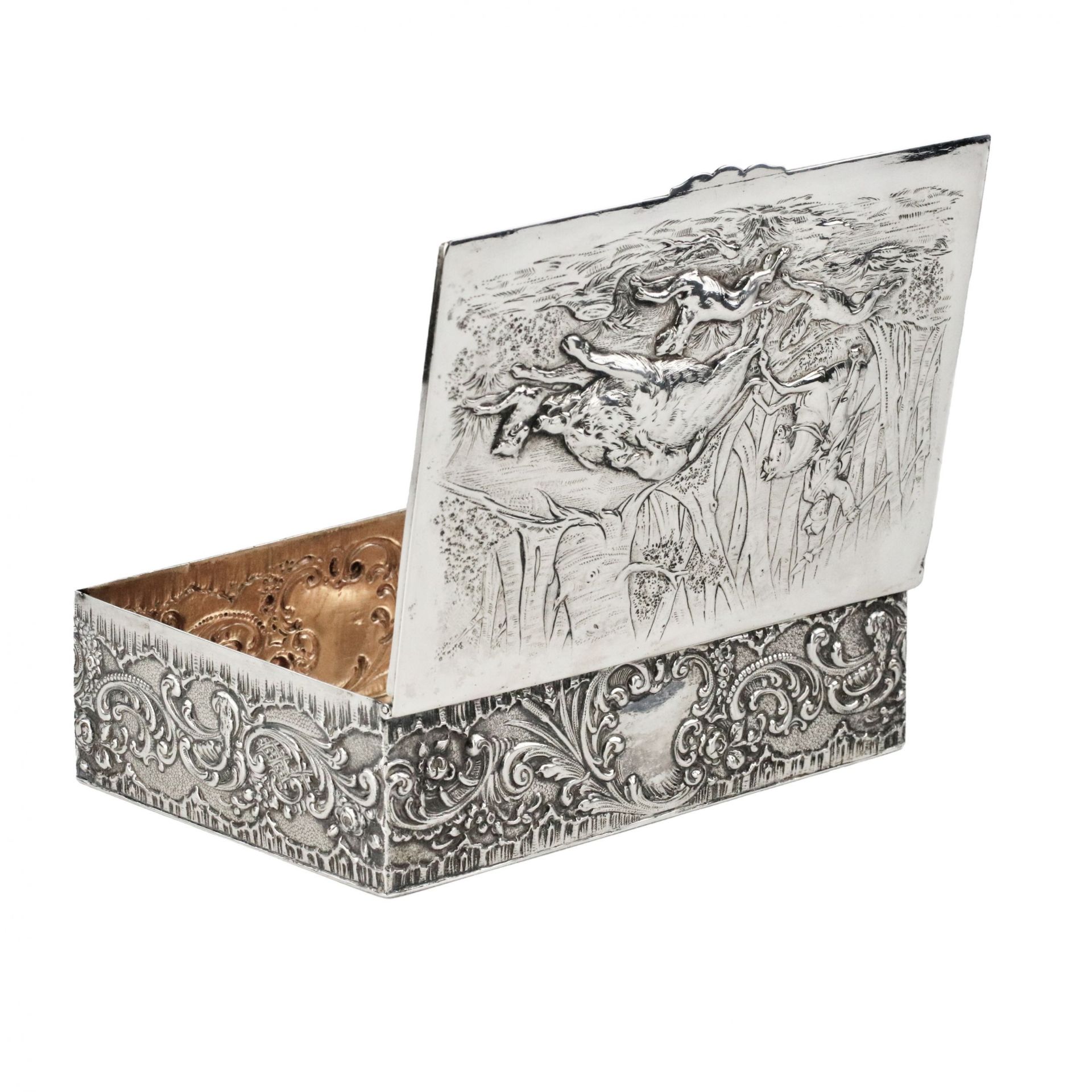 Silver cigar box with a boar-baiting scene. The turn of the 19th-20th centuries. - Image 4 of 7