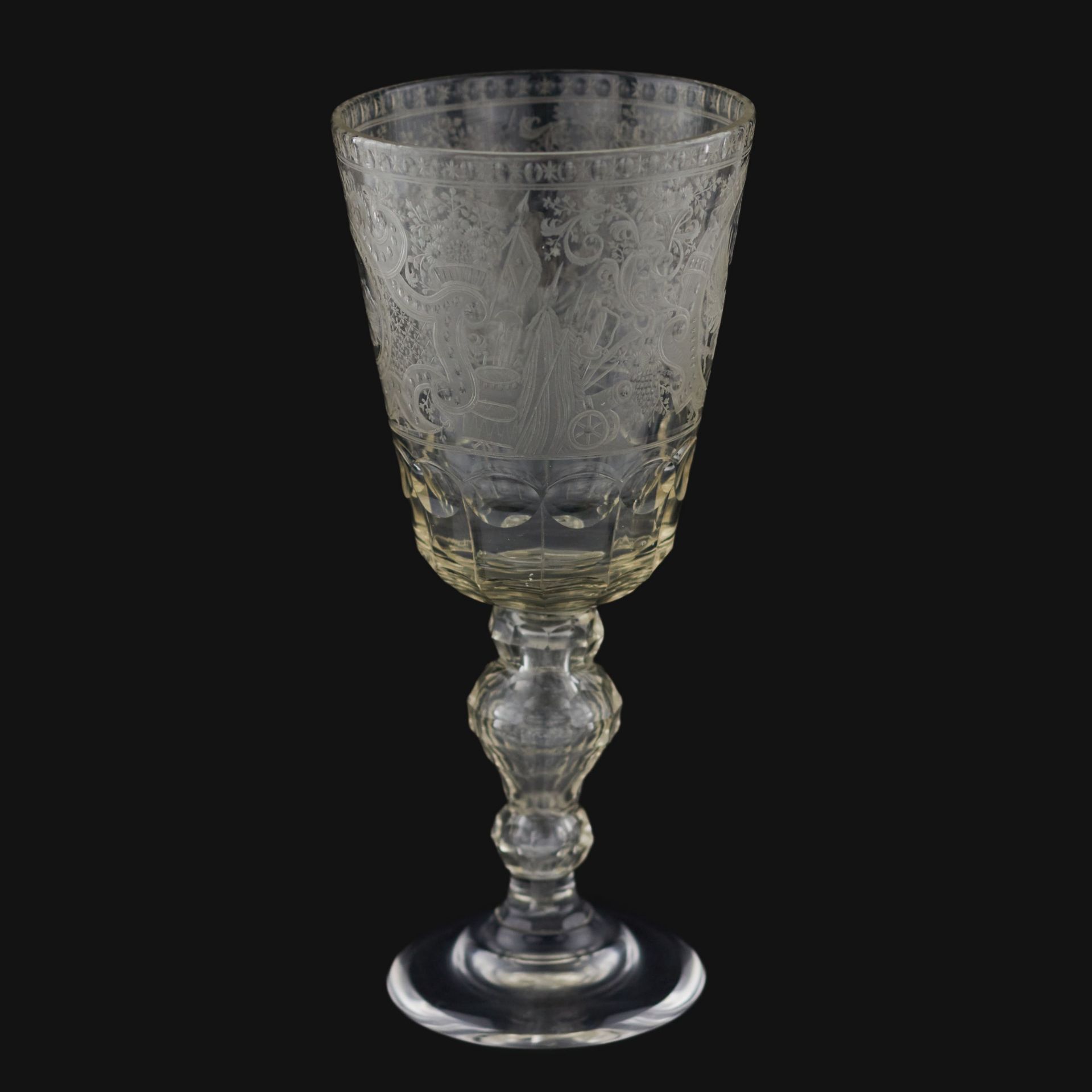 A glass tray goblet with a monogram and a portrait of Elizaveta Petrovna. Russia.19th century. - Bild 4 aus 10