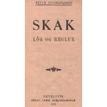 Zóphoníasson, Pétur. Skák lög og reglur. Reykjavík, Gamalíelssonar, 1916. 8°. 24 Seiten. Geheftet