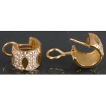 Paar Ohrstecker. 18 ct Gold, besetzt mit Brillanten, ca. 1,12 ct, ca. 13,5 g.