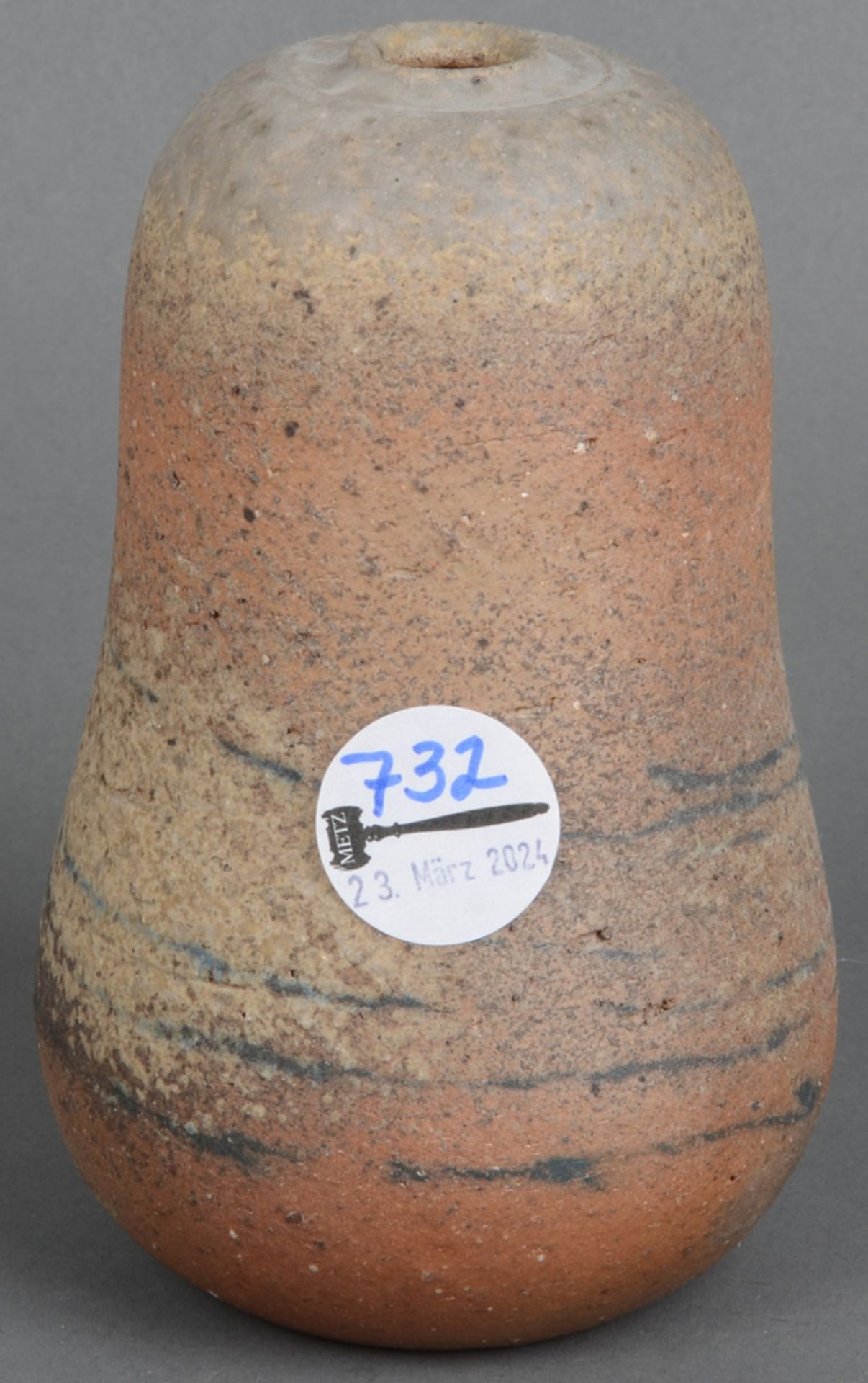 Birnförmige Vase. Kandern, Horst Kerstan (1941-2005) dat. 1986. Keramik, aufwendig geformt und glasi