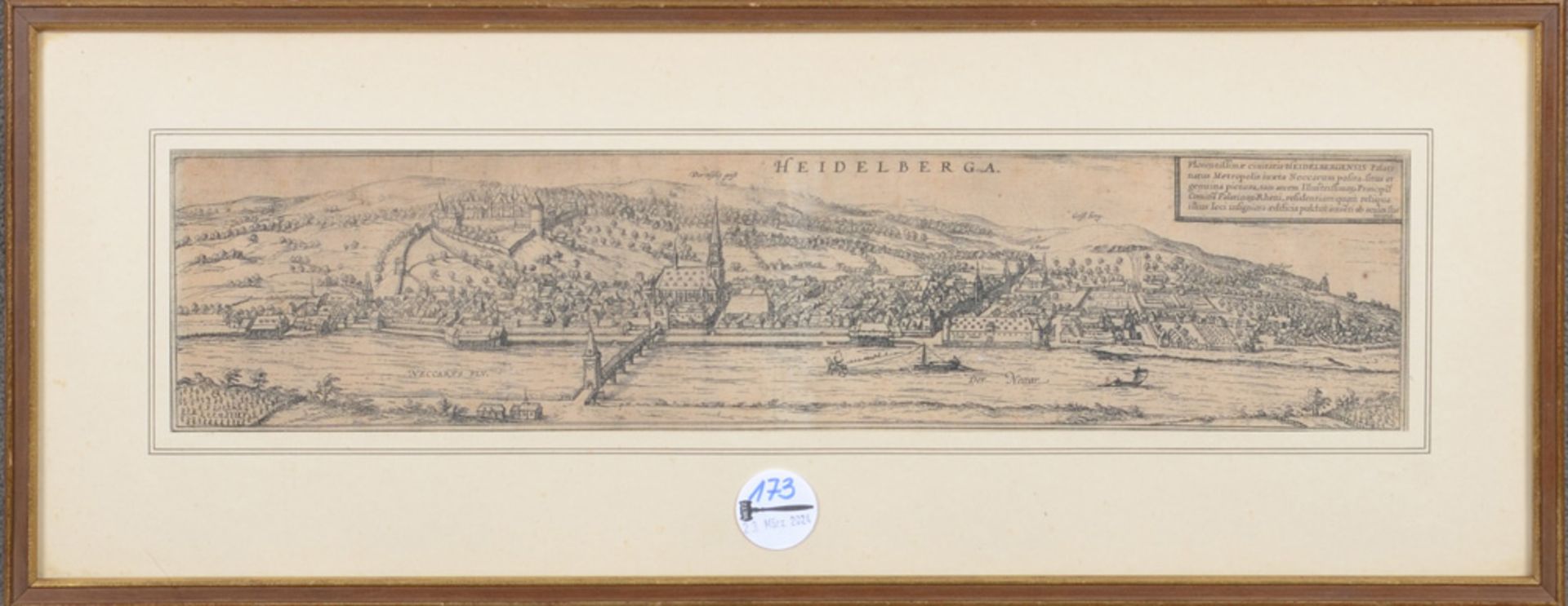 Graphiker des 17. Jhs. Panorama von Heidelberg. Kupferstich, mit Passepartout hi./Gl. gerahmt, 11