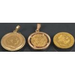 Drei Goldmünzen. 14 / 18 ct, ca. 13,7 g, teilw. in Fassung.
